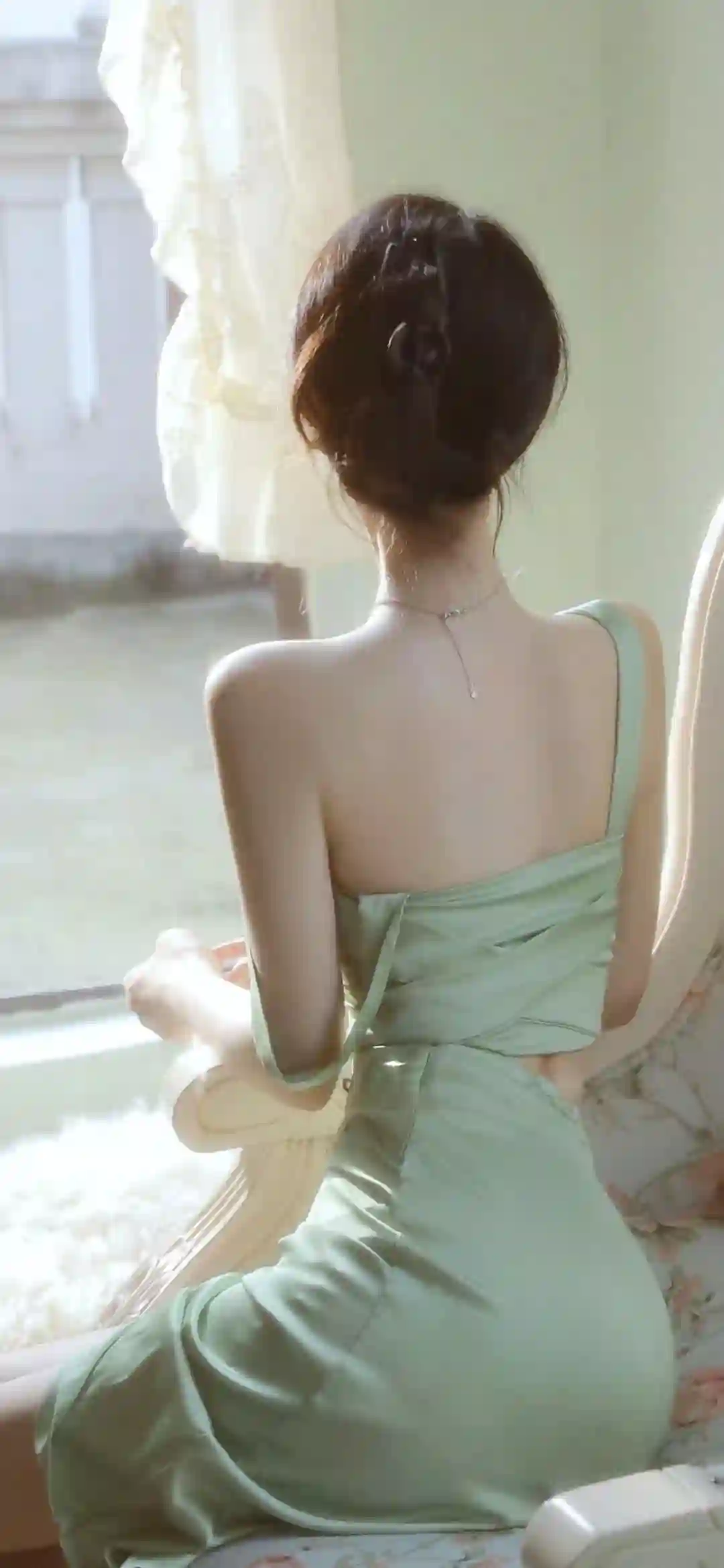 性感美女 背影 长发女孩 性感露背装