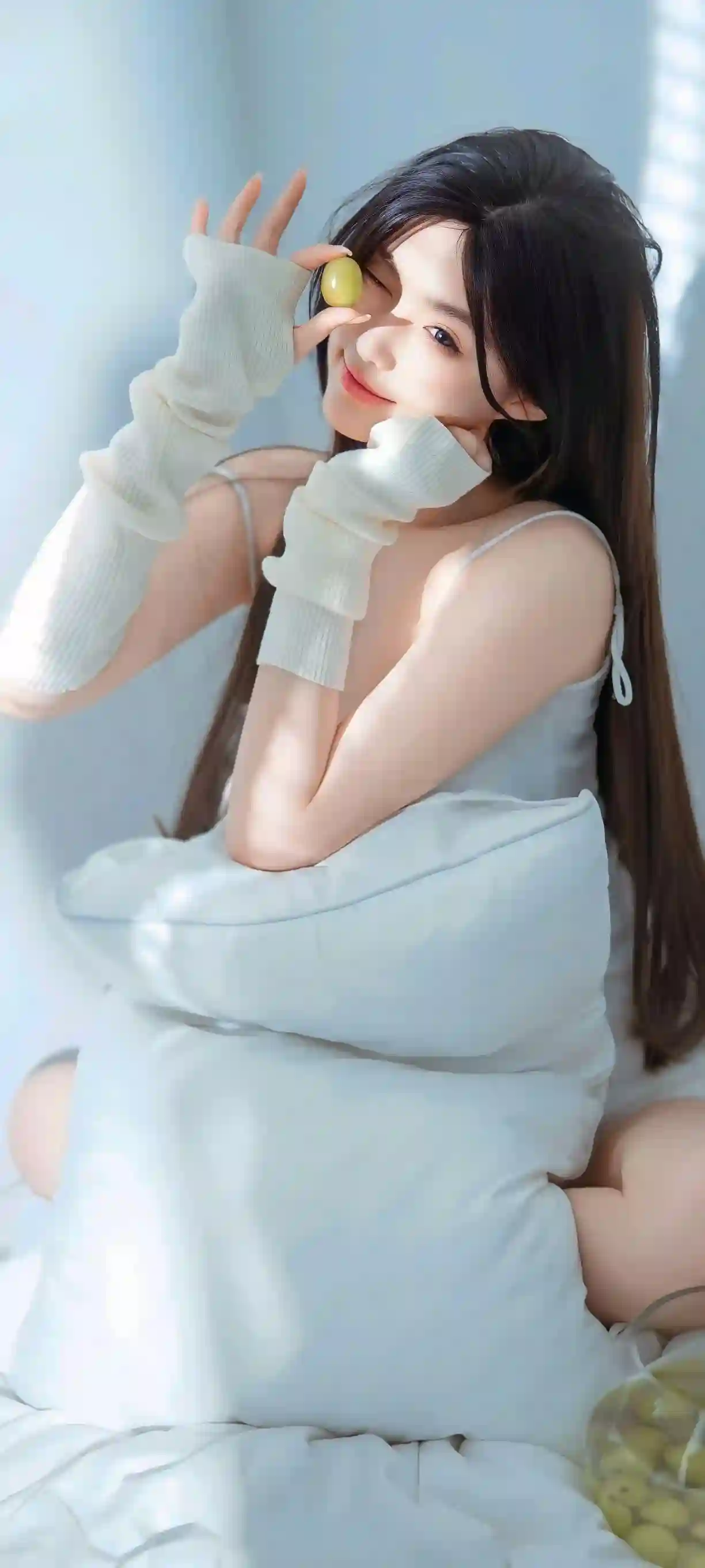 可爱女孩 居家场景 长发可爱女孩
