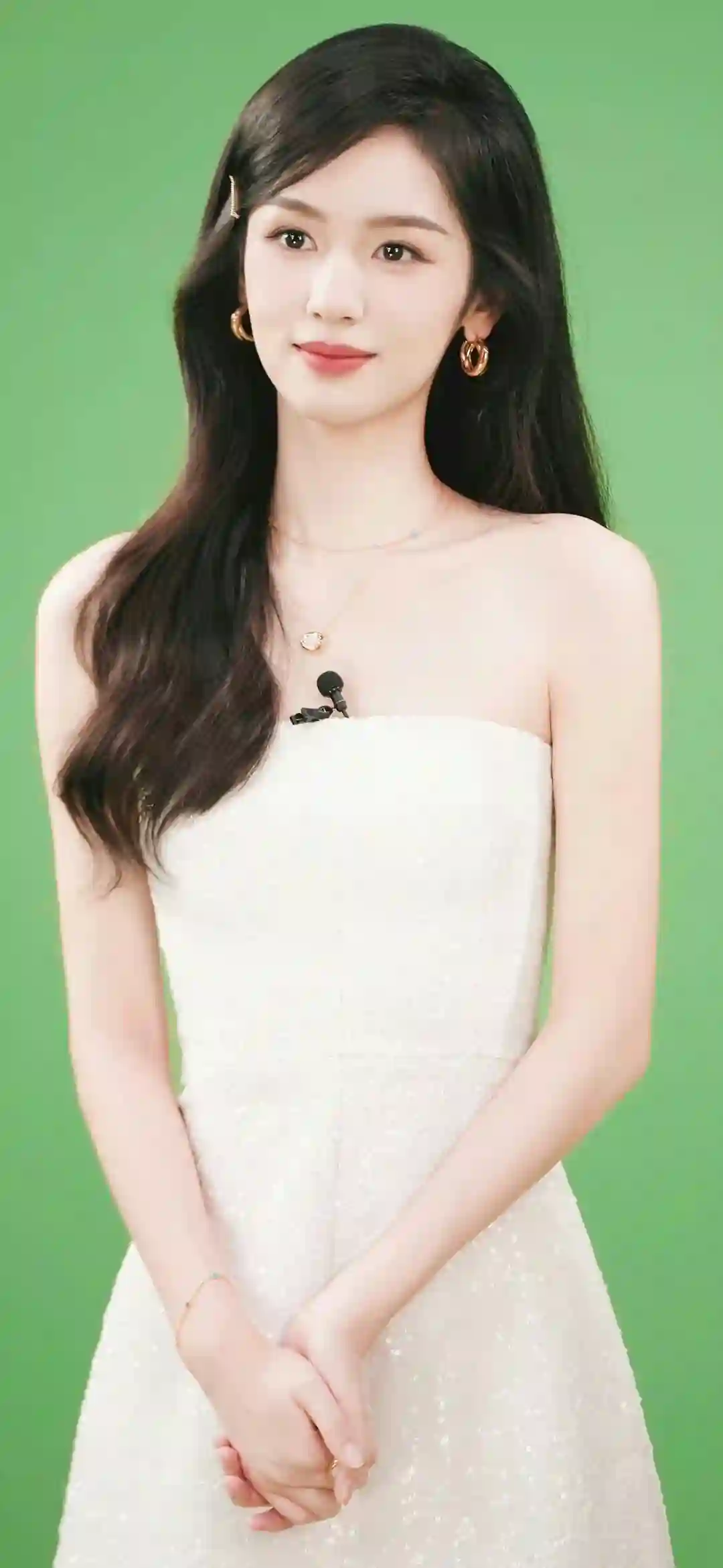 周也 长发美女 白色长裙美女 抹胸穿搭