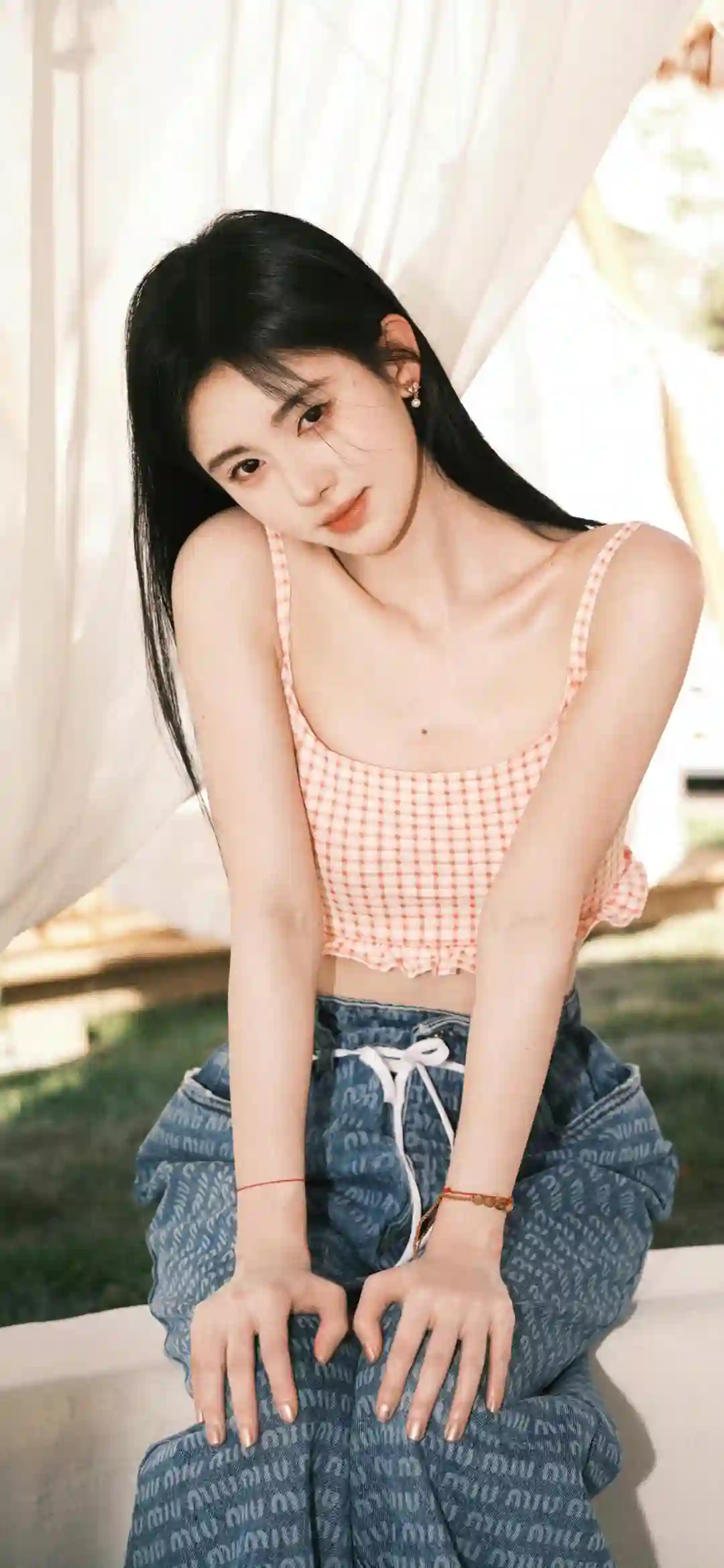 美女明星 鞠婧祎 可爱吊带装 