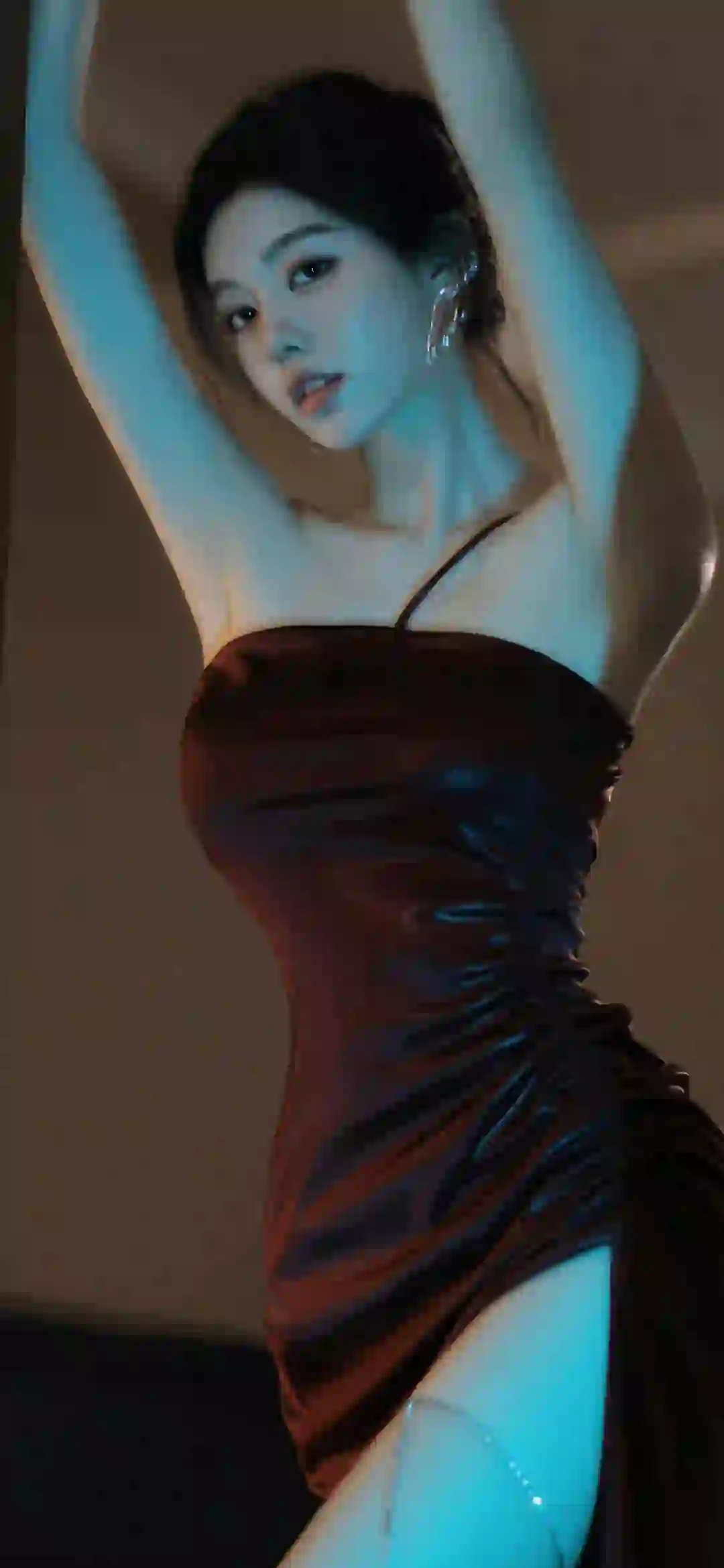 长发性感美女 黑色长裙美女 开衩裙