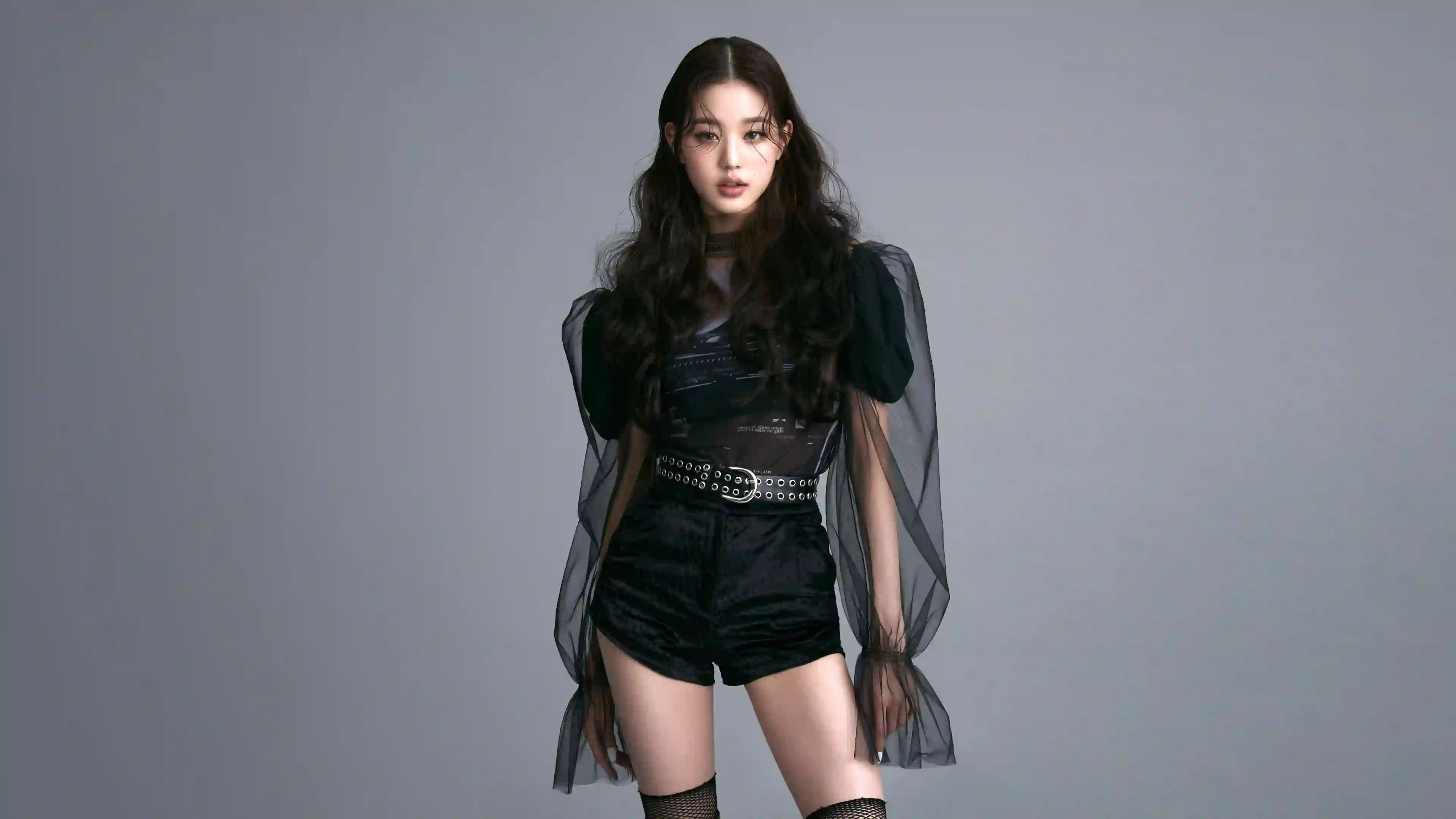 张元英 长发性感美女 个性穿搭 丝袜美腿 黑色纱裙