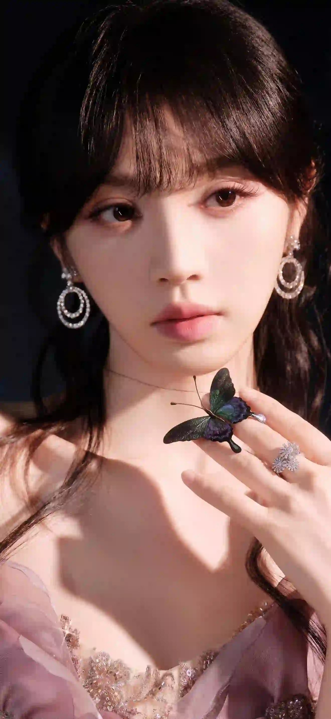 长发美女 漂亮耳坠 田曦薇 性感美女 黑色蝴蝶