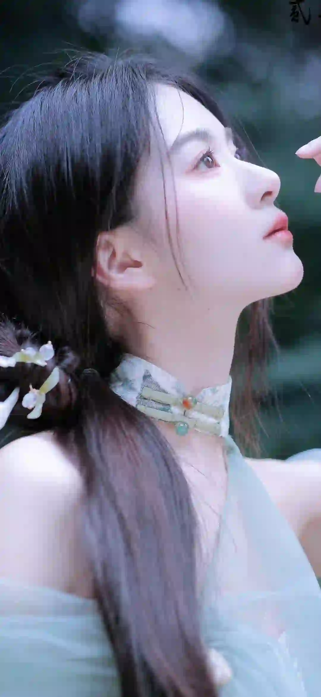 长发清纯美女 唯美 蓝色薄纱