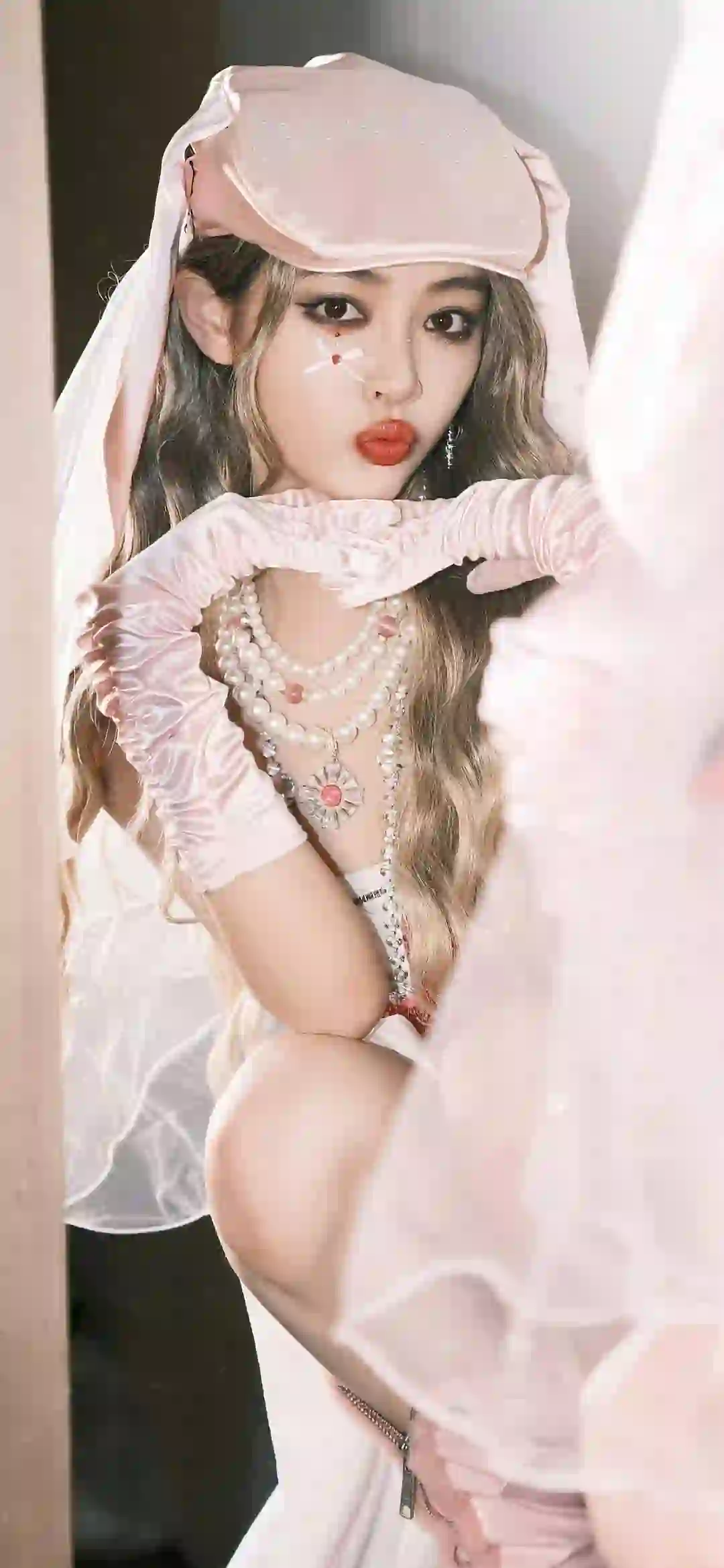 许佳琪 长发美女 个性穿搭 粉色 可爱