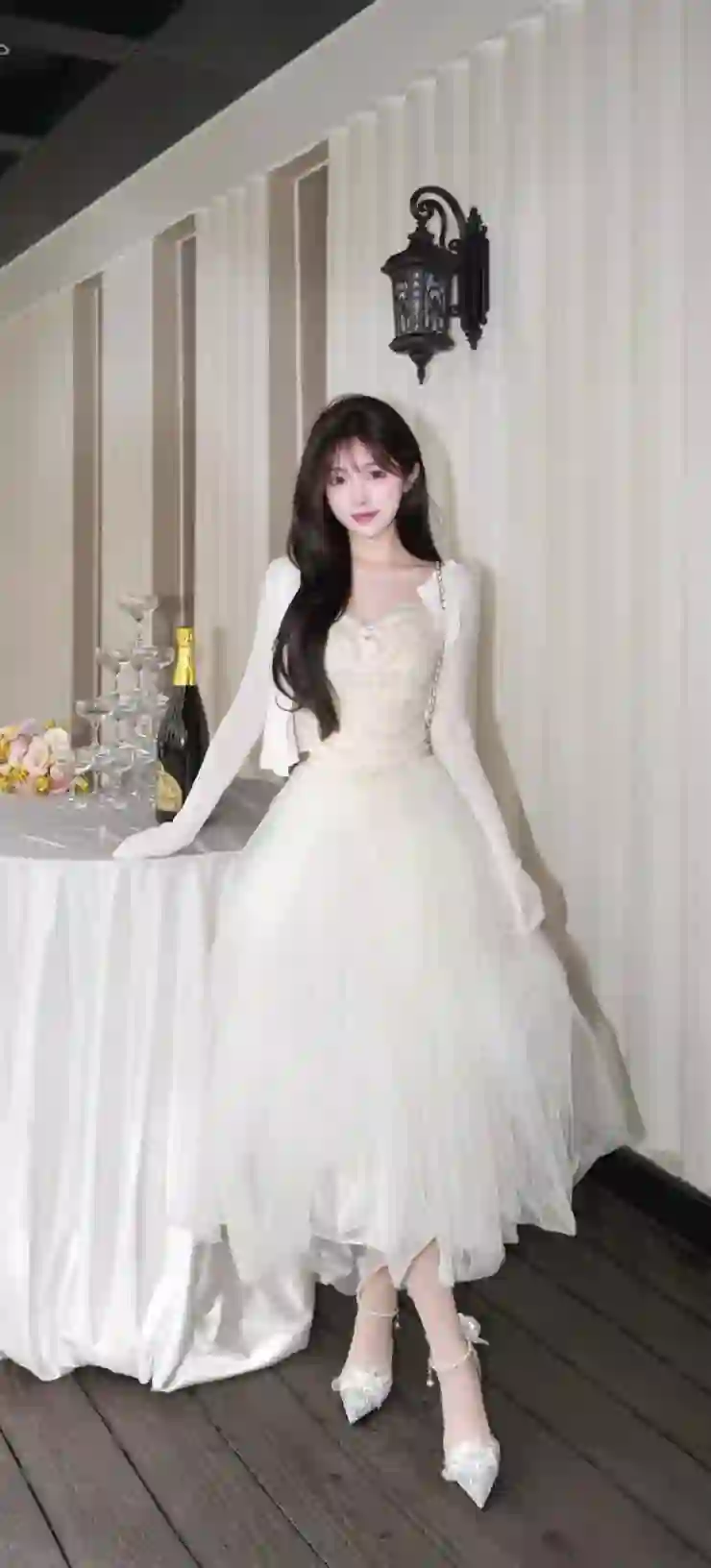 白色纱裙 礼服 香槟派对 优雅女神 室内写真 唯美写真