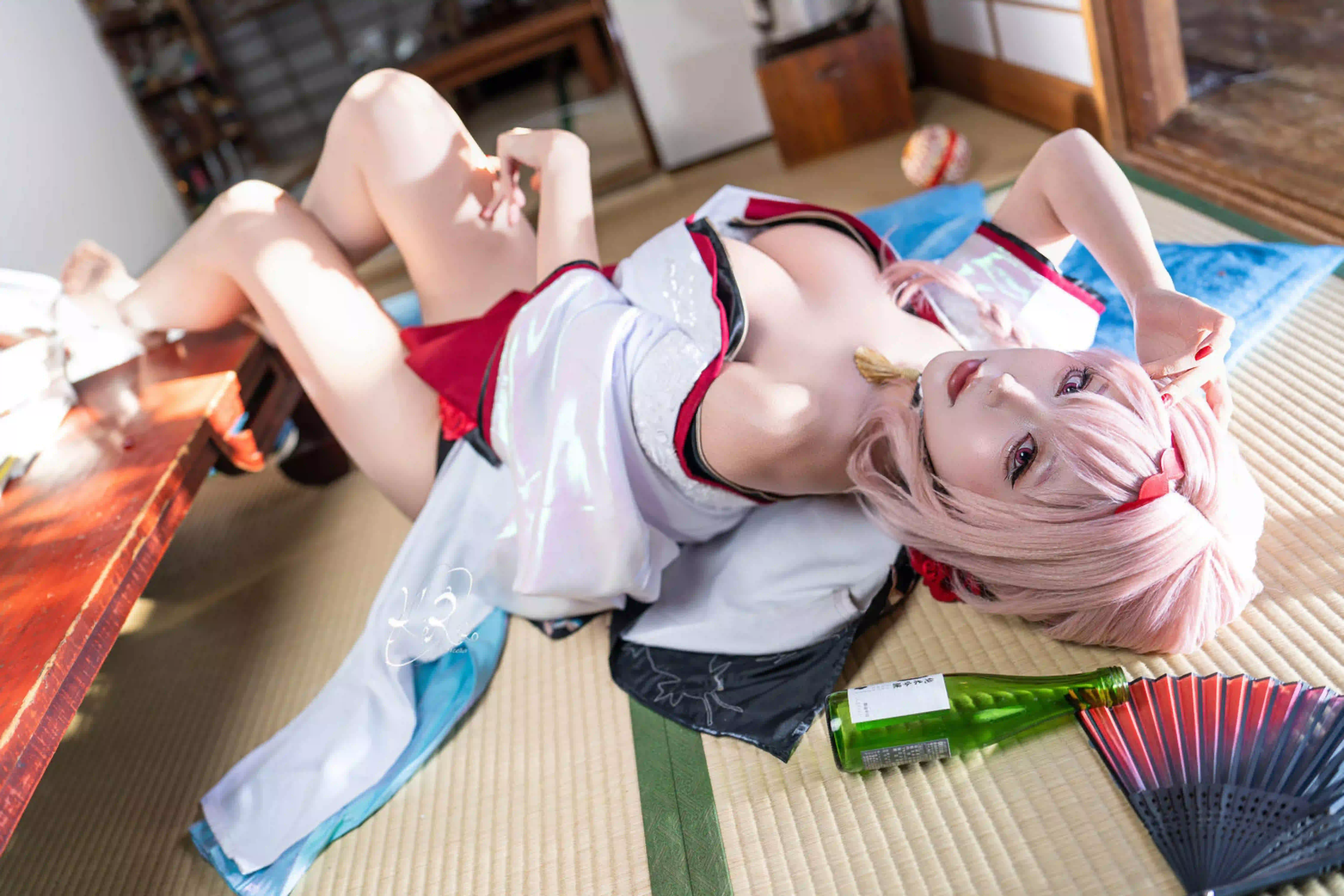 长发美女 coser 日式风格 妖刀 性感美女 和服 酒瓶