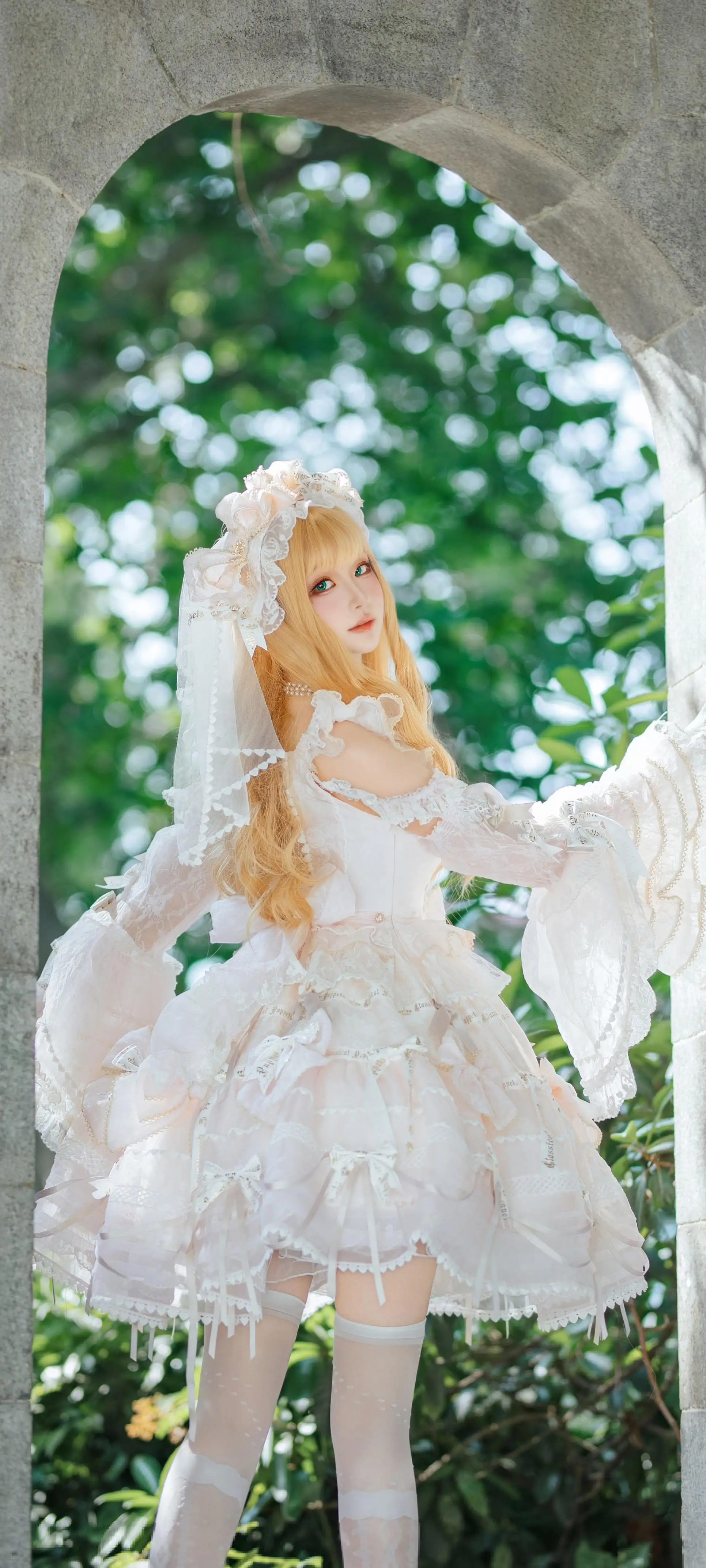 白色Lolita COS 可爱女孩