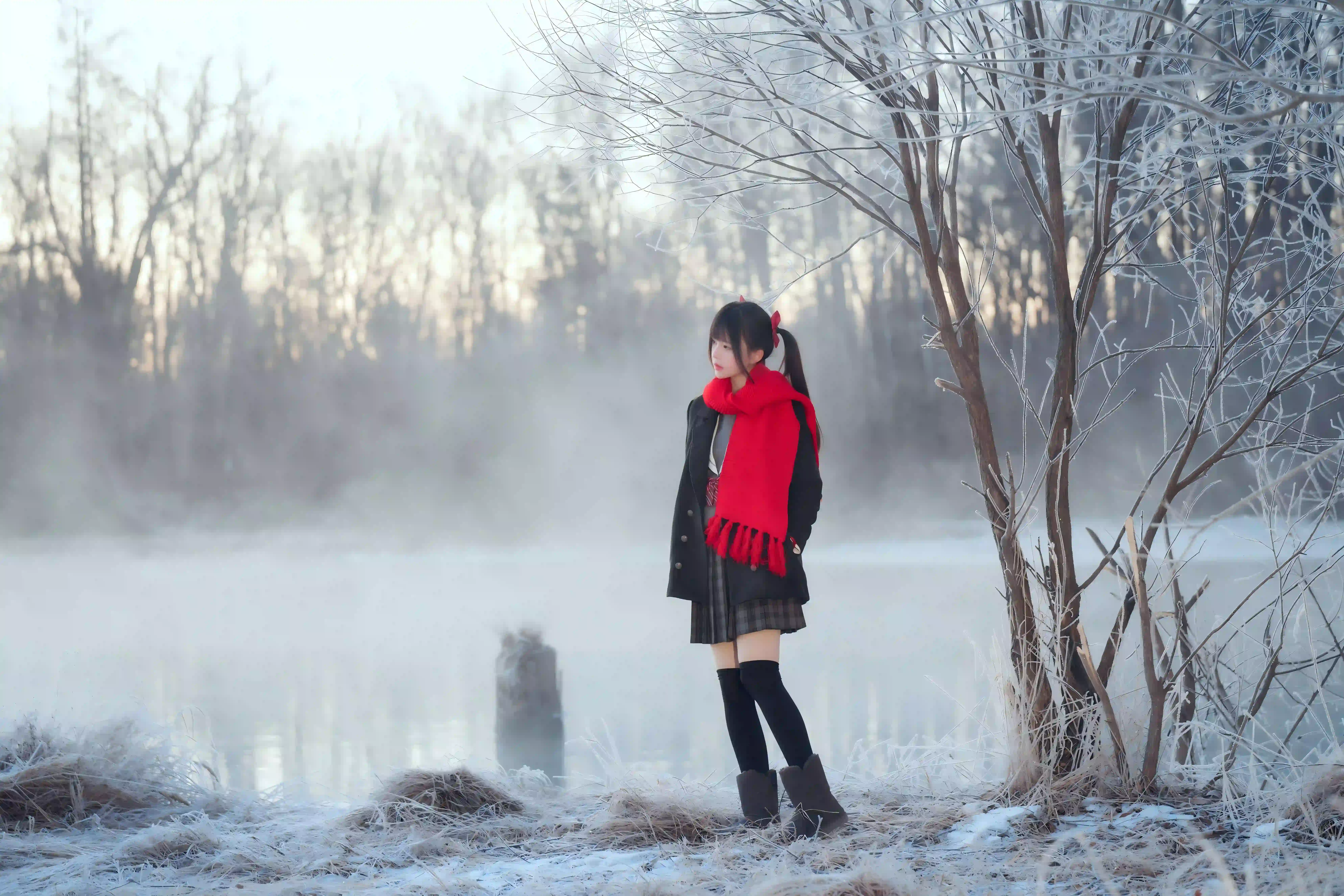 水 冬日 雪 围巾 红色围巾 jk美女 户外写真 双马尾女孩