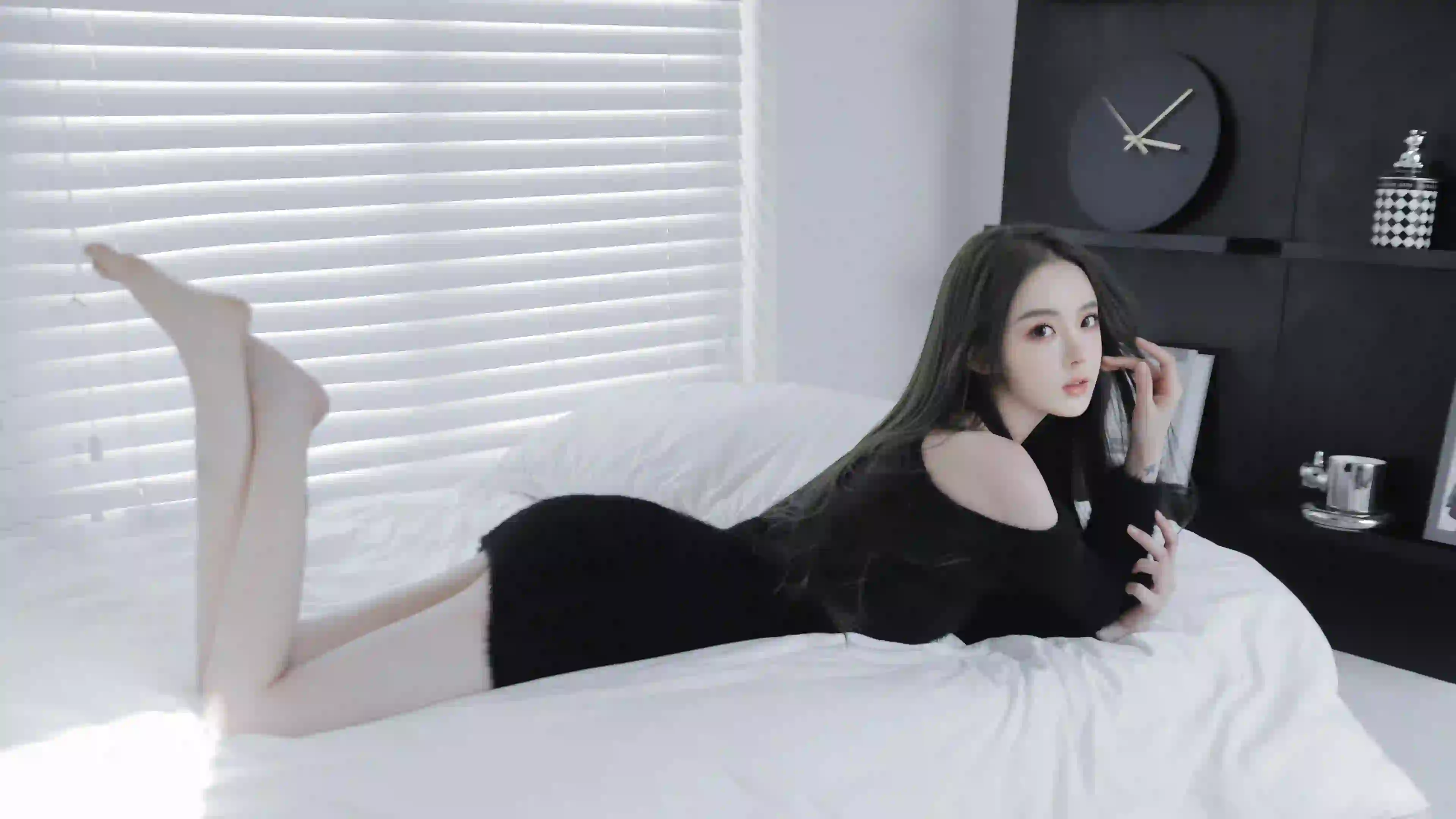 长发美女 长腿美女 居家写真 性感