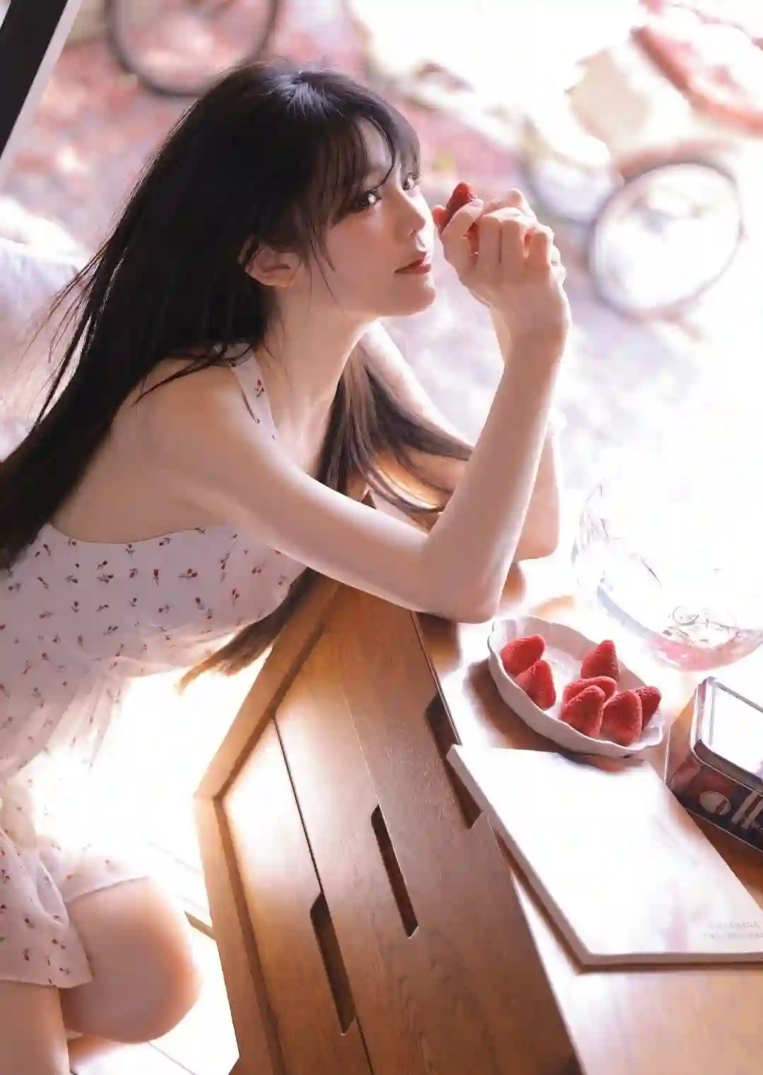 碎花裙女孩 可爱女孩 白色裙子 长发可爱美女 写真