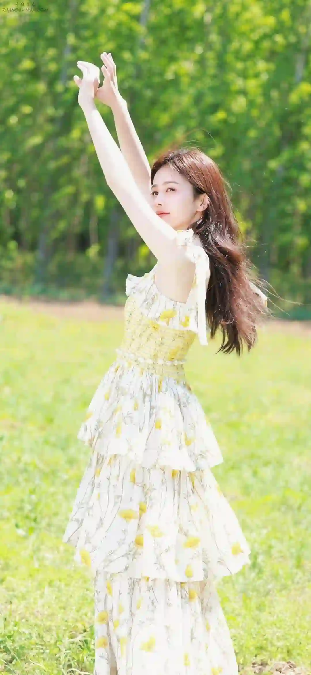 白鹿 碎花长裙 清纯甜美女孩 户外写真