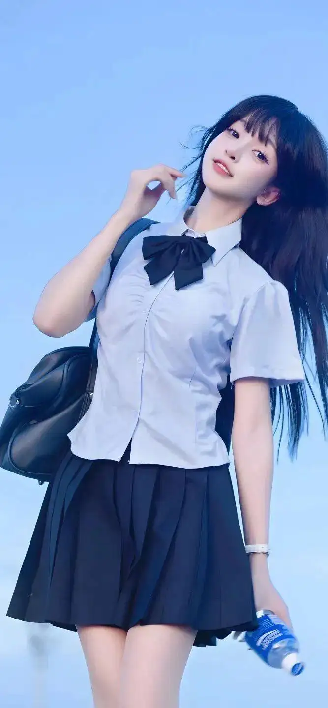 可爱户外jk美女｜长发美腿美女