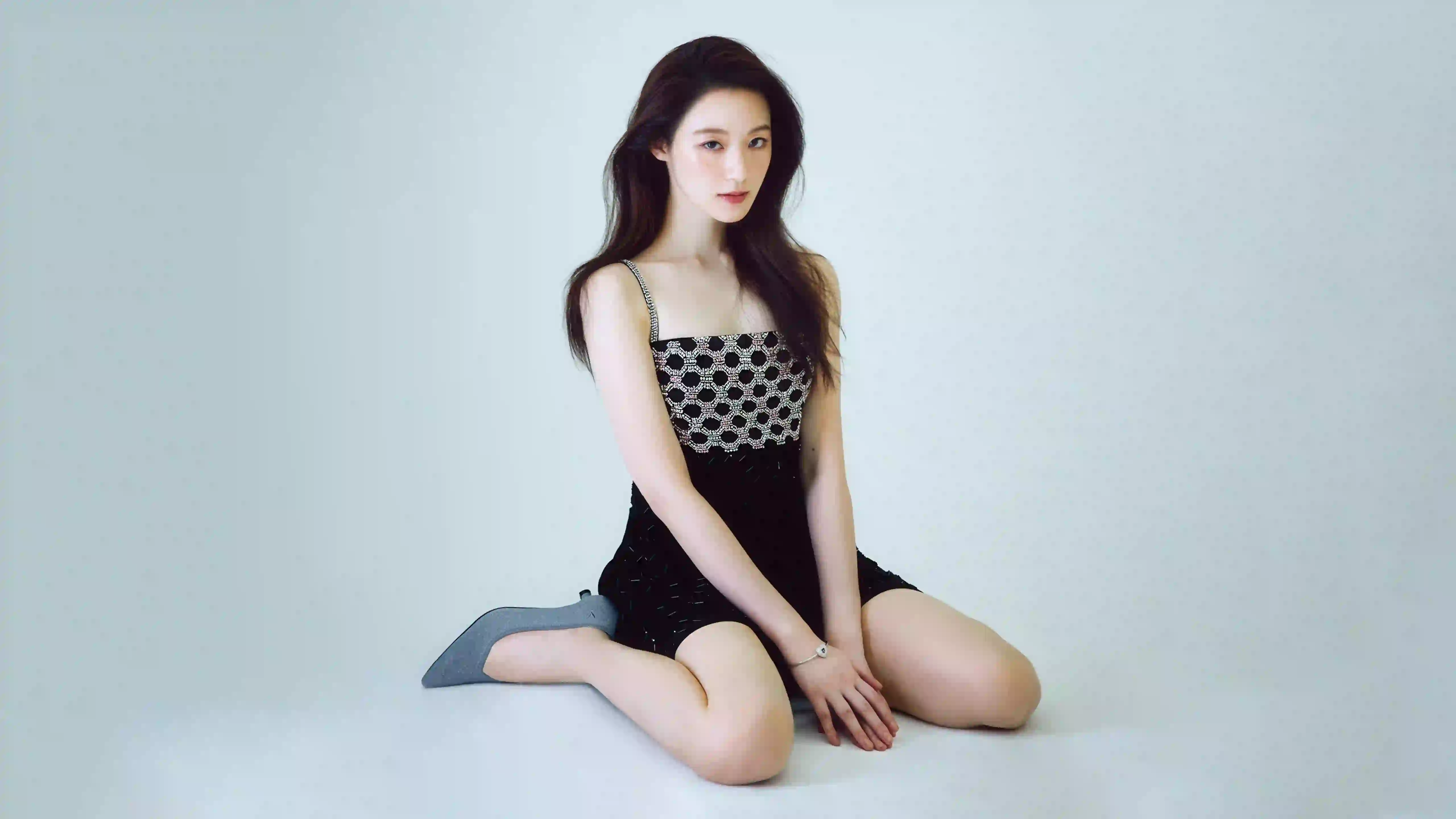 5k 韩国美女明星壁纸 吊带裙 性感 长腿美女 2