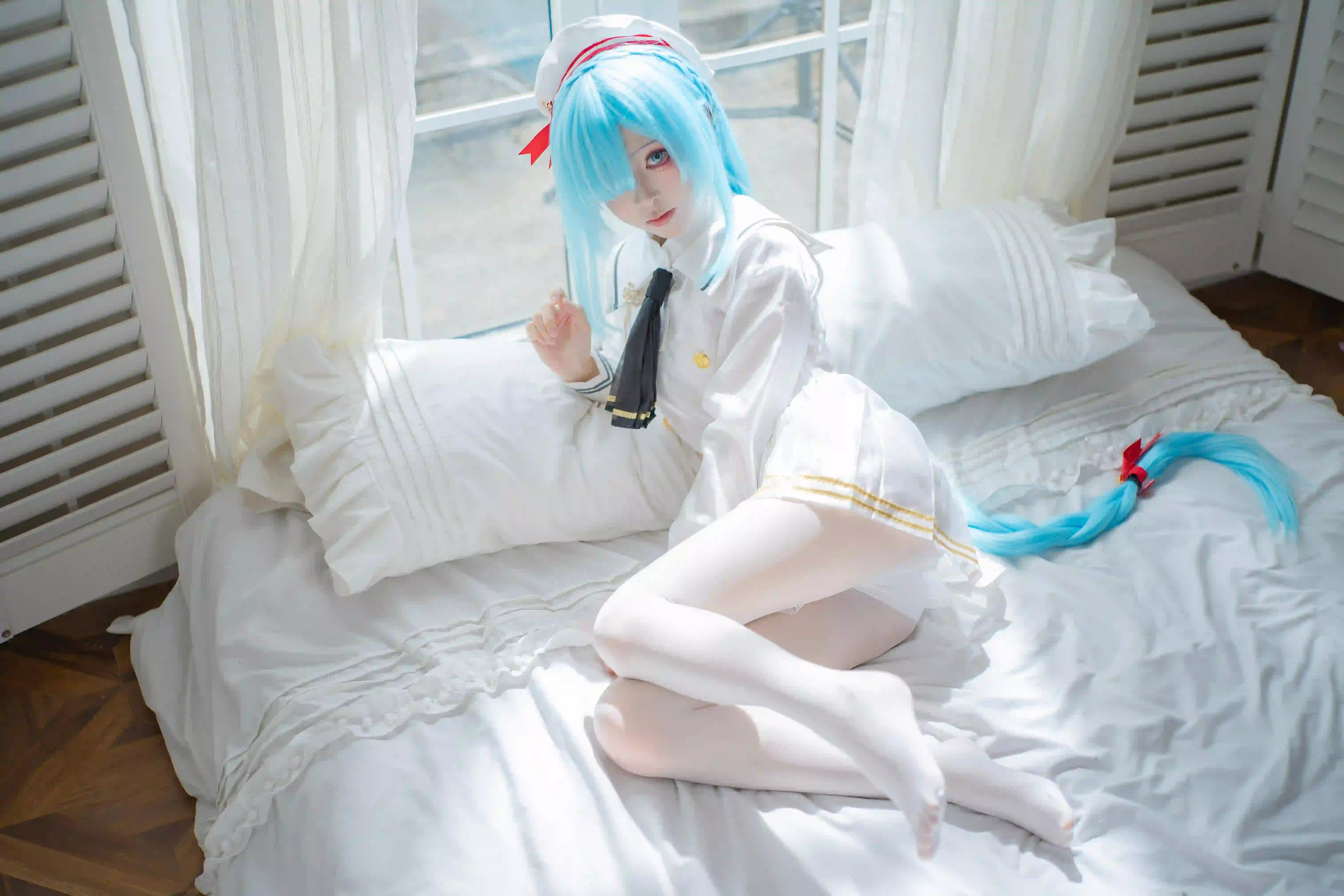 coser 性感 长腿美女 丝袜美女 美腿 白丝 居家写真 性感