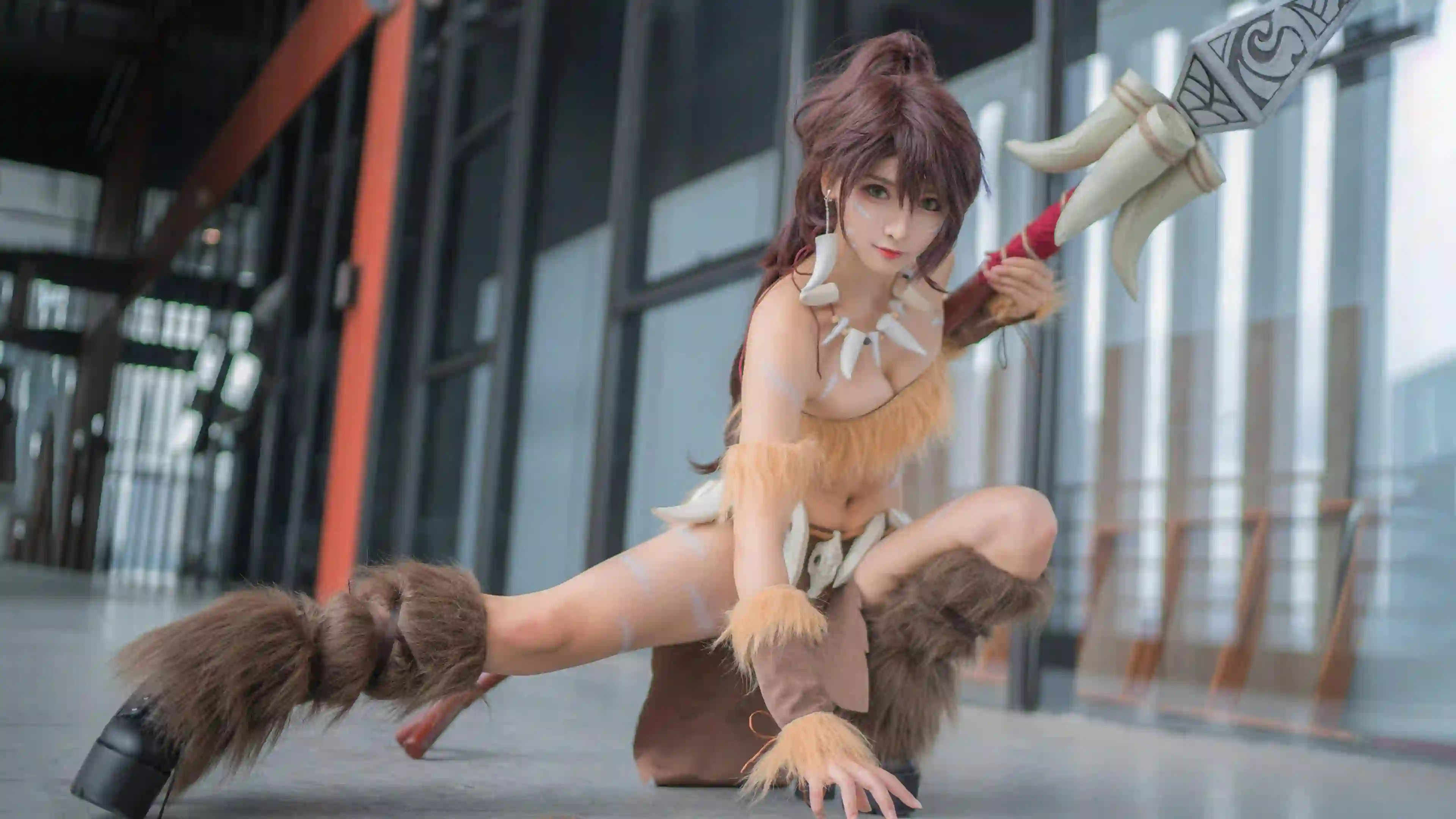 cosplay 兽牙装饰 武器 战斗姿势