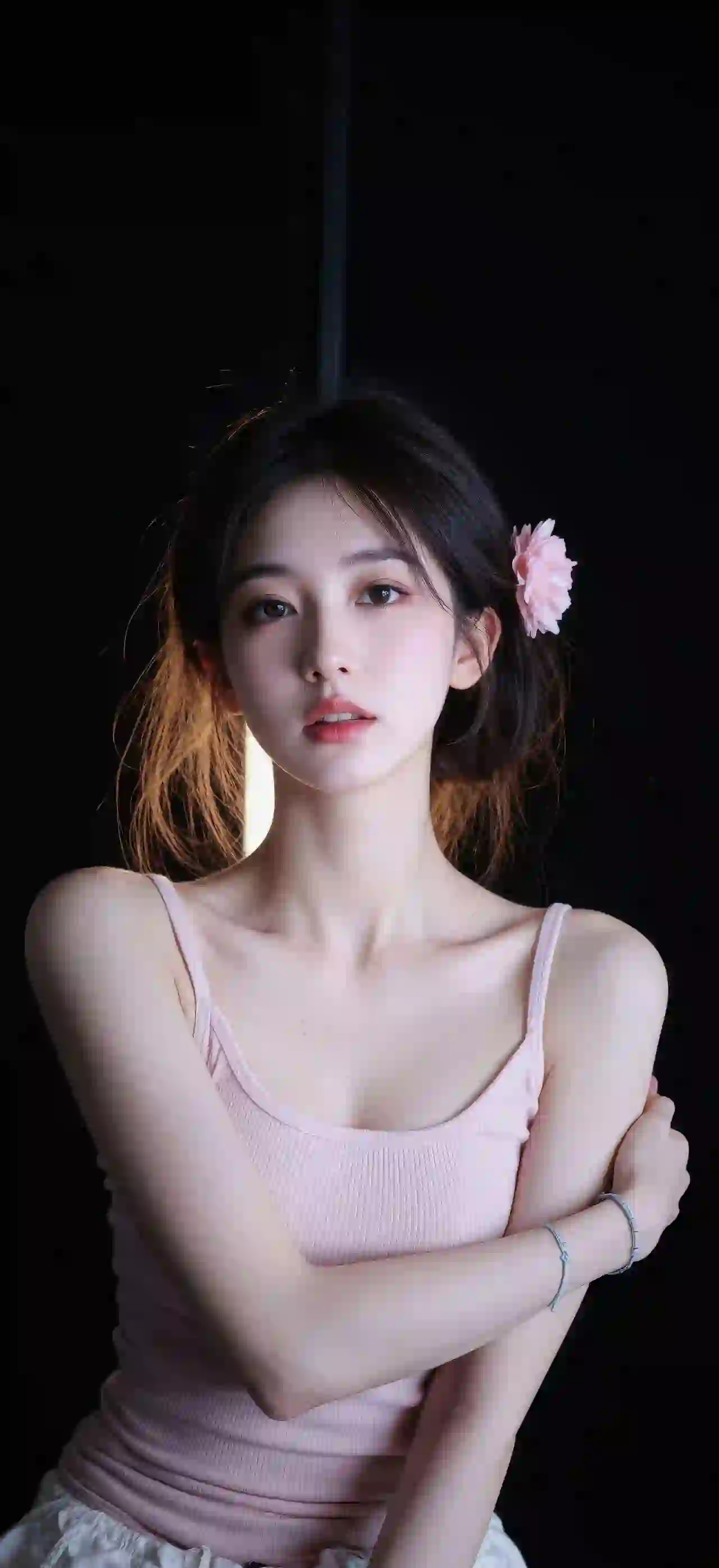 美女 长发美女 清纯美女 粉红色吊带美女