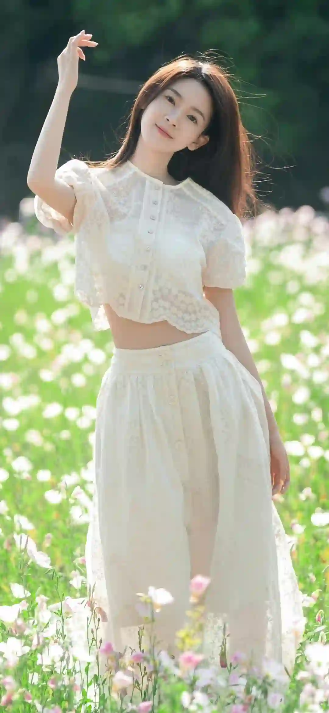 鲜花 满山遍野的鲜花 长发美女