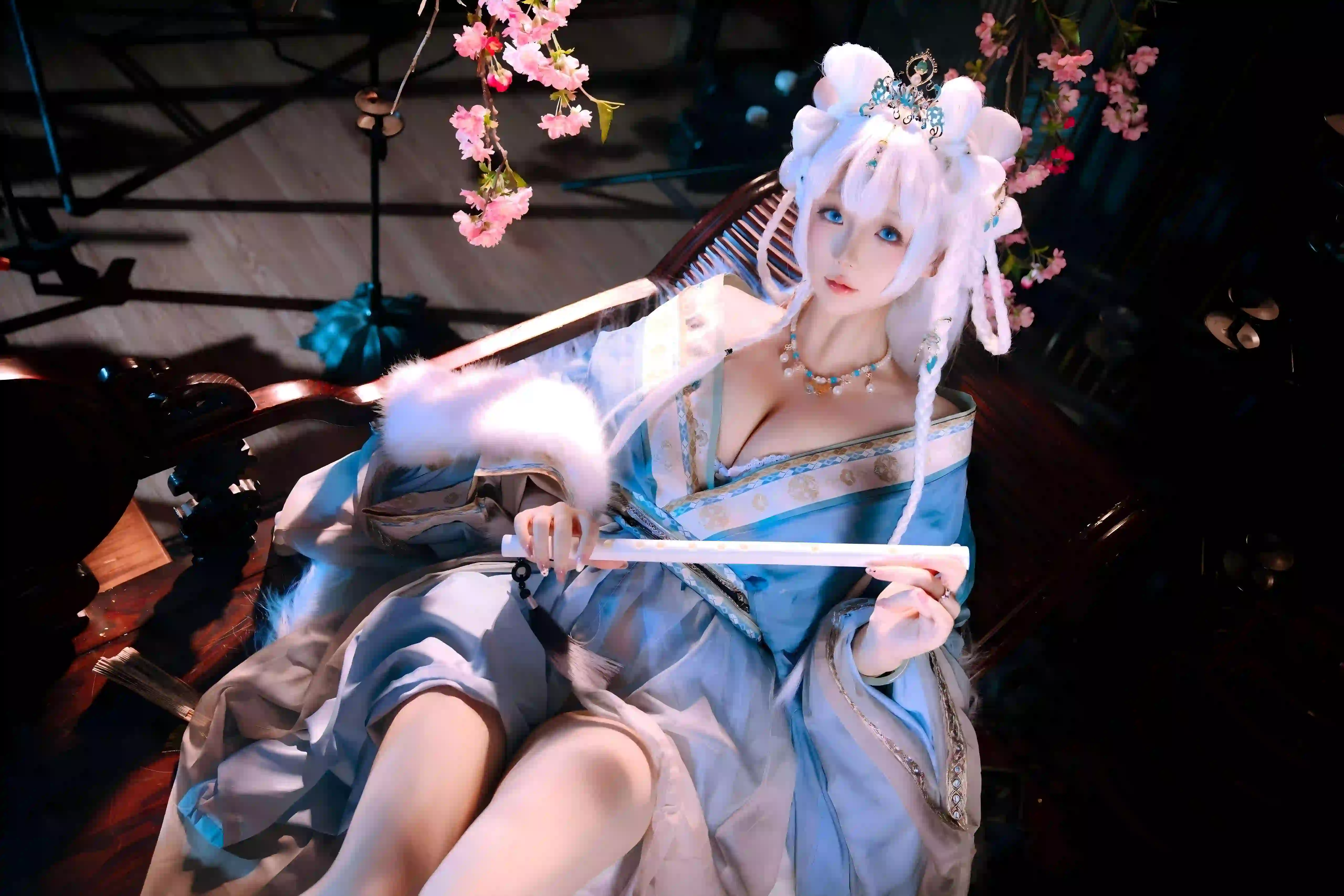 美女 古风美女 汉服古风 长腿美女 白发女孩