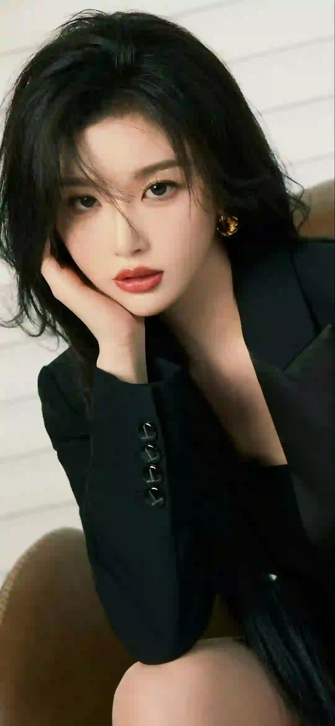 孔雪儿 时尚黑色西装