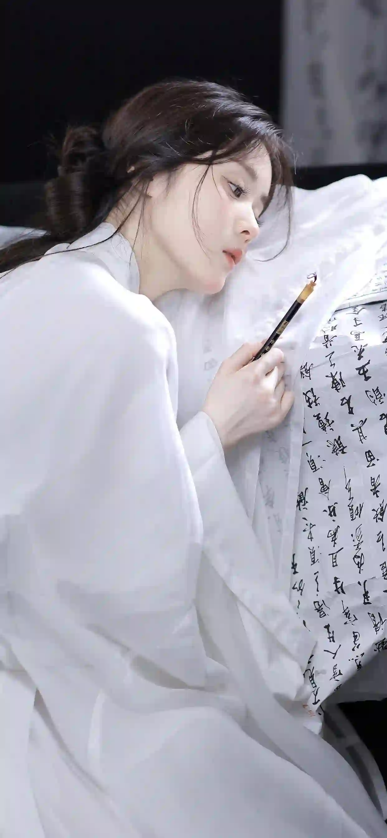 古风汉服美女 长发美女 白色古风汉服 艺术文字