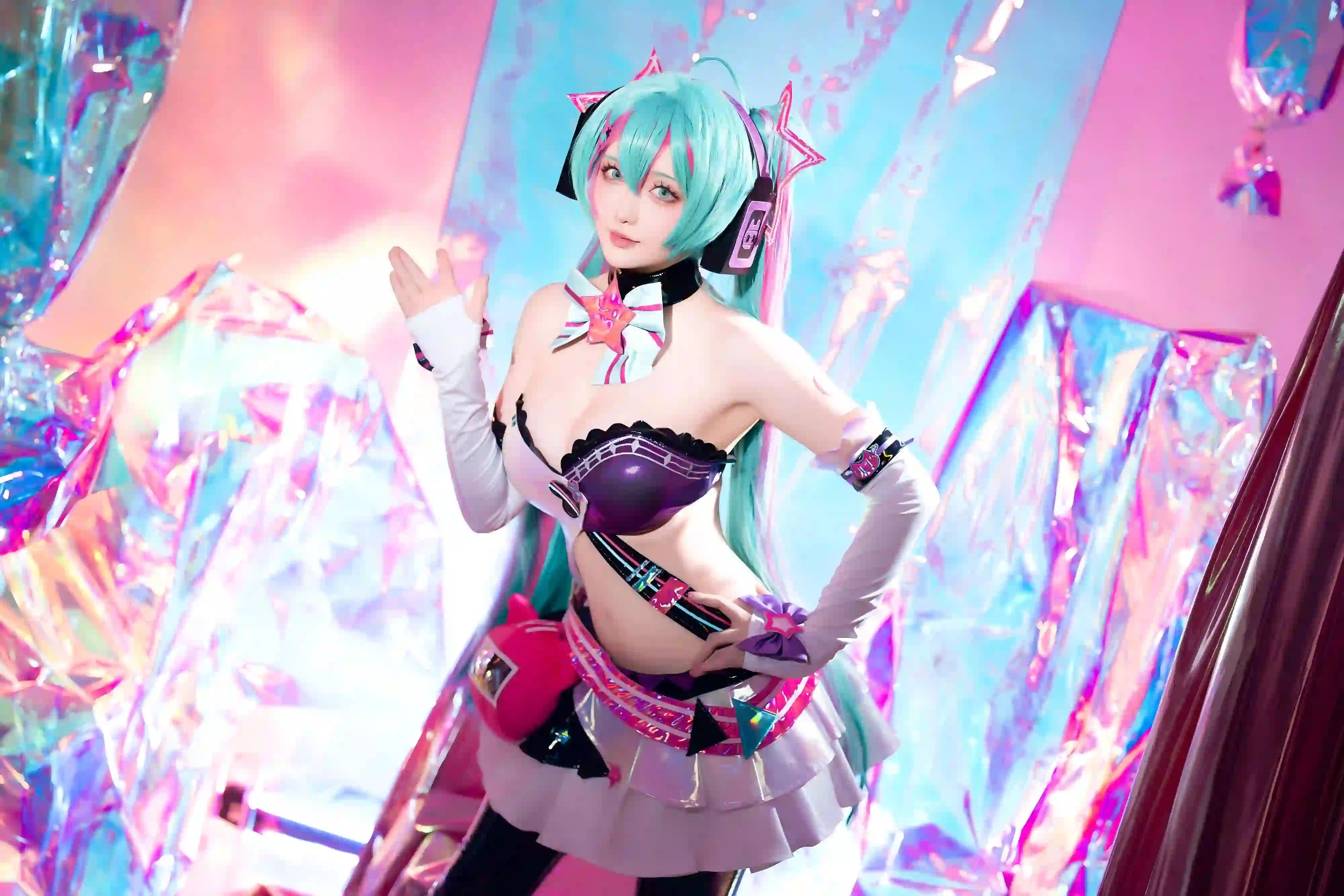 初音未来 炫彩背景 蓝色头发