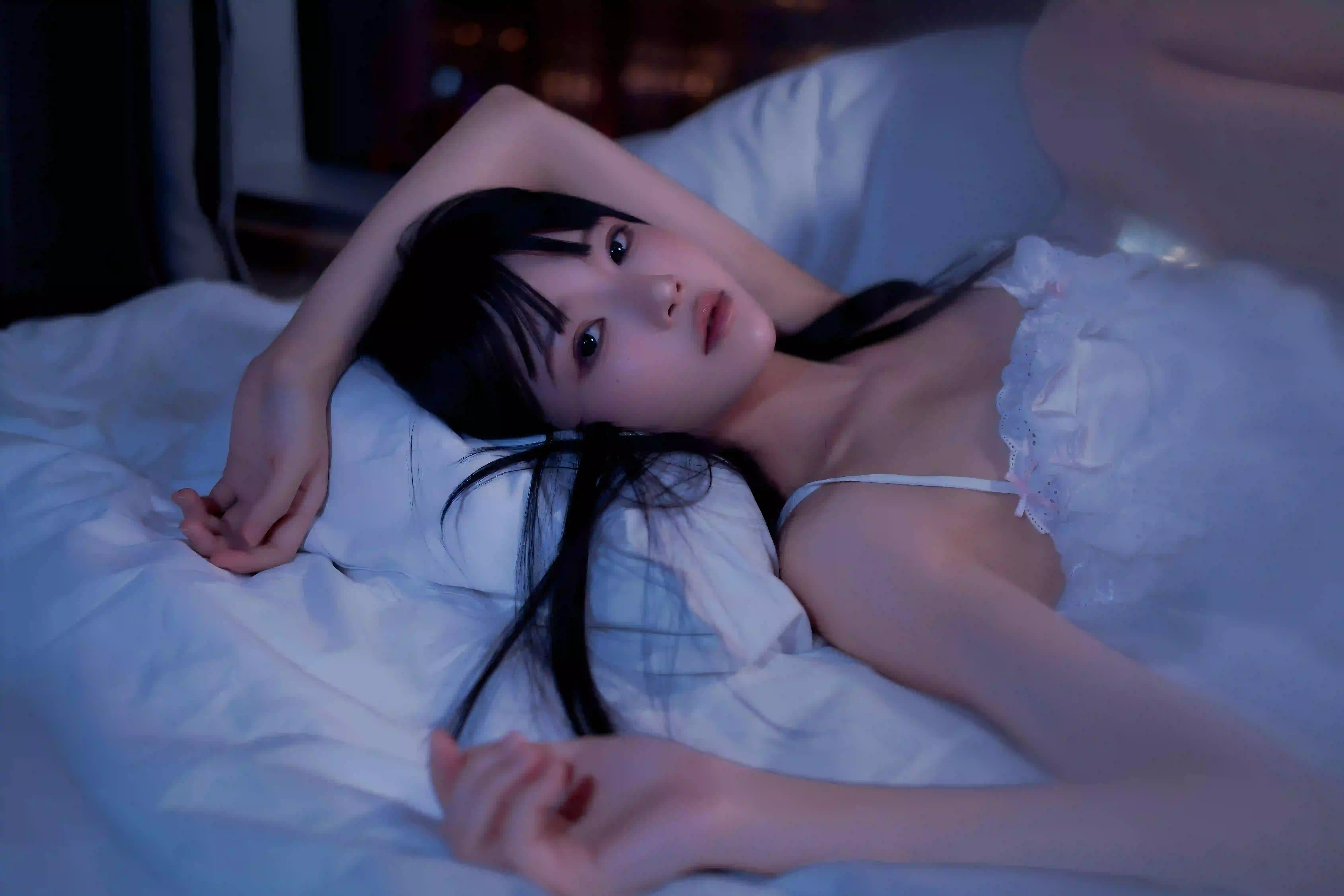 可爱 清纯 美女 长发美女 吊带 白色吊带裙