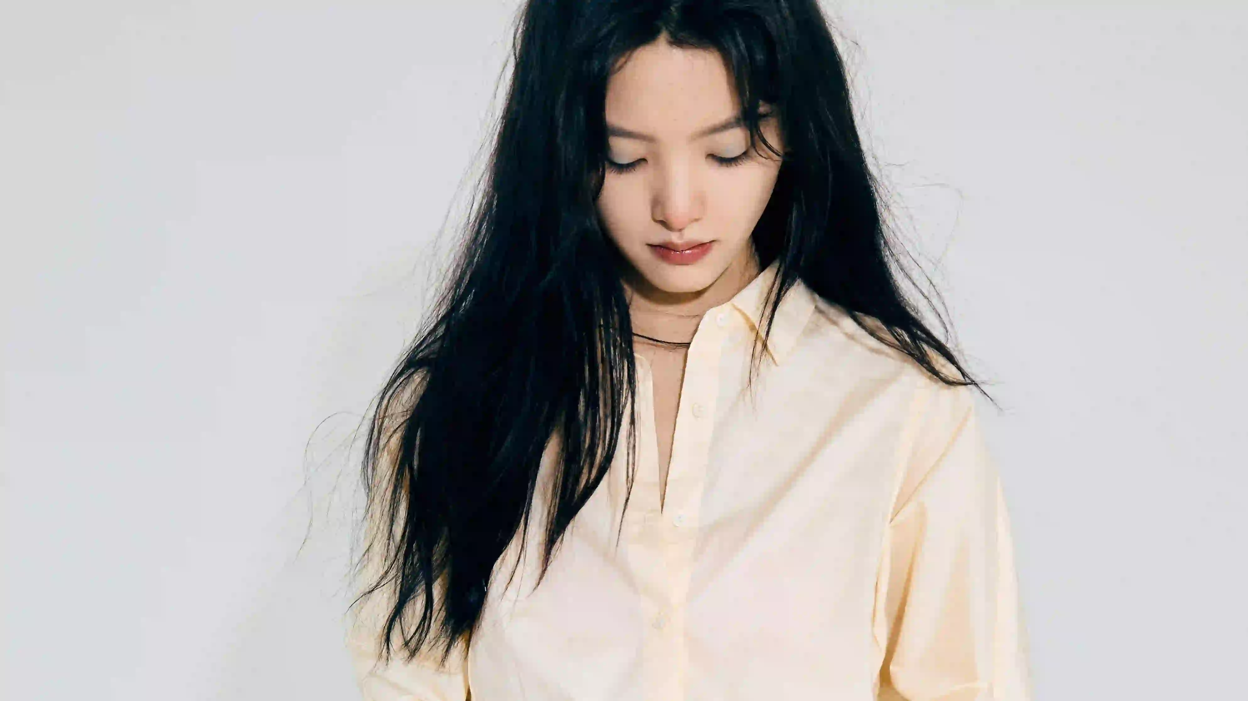 长发美女 章若楠 明星 白色衬衫
