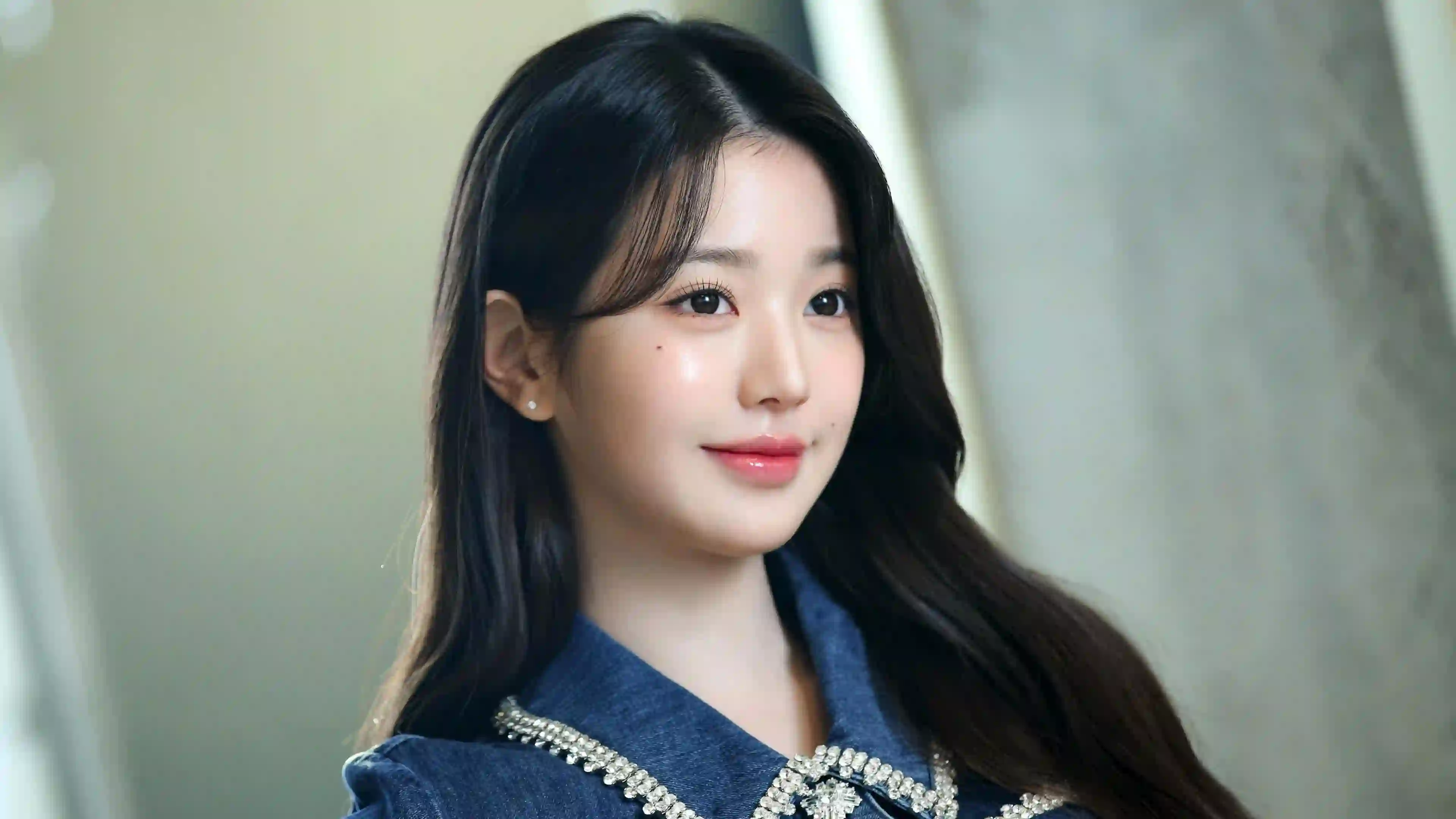 美女明星 张元英 长发美女 微笑