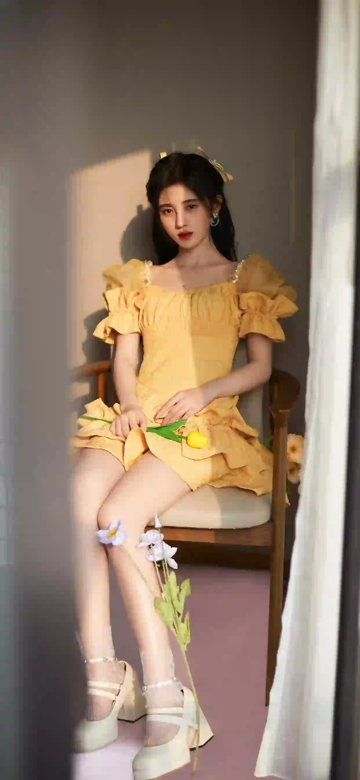 鞠婧祎 长发清纯美女 长腿美女 黄色裙子