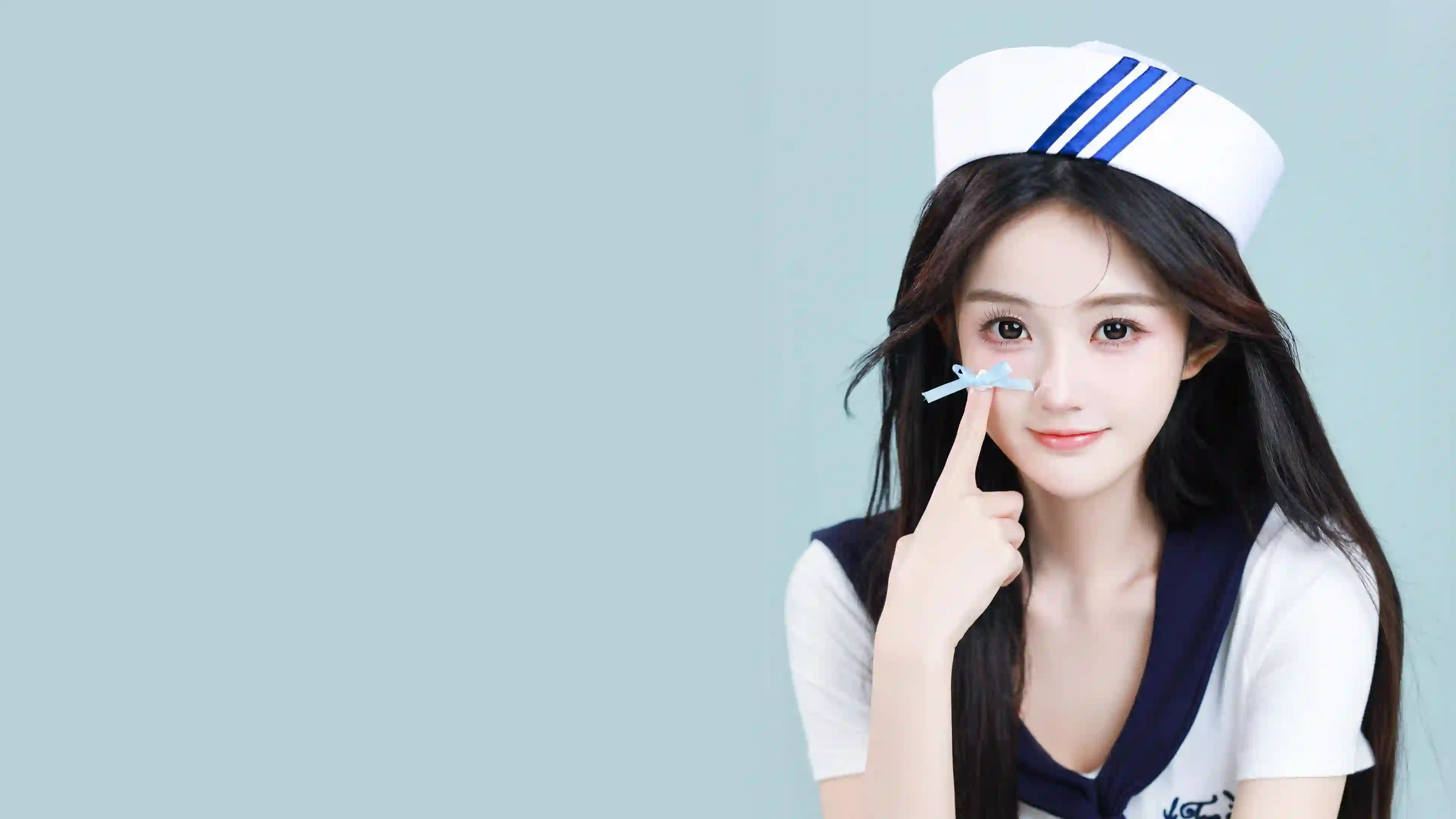 制服少女 清纯 甜美 可爱 水手服 小清新 唯美 白色帽子 蓝色背景