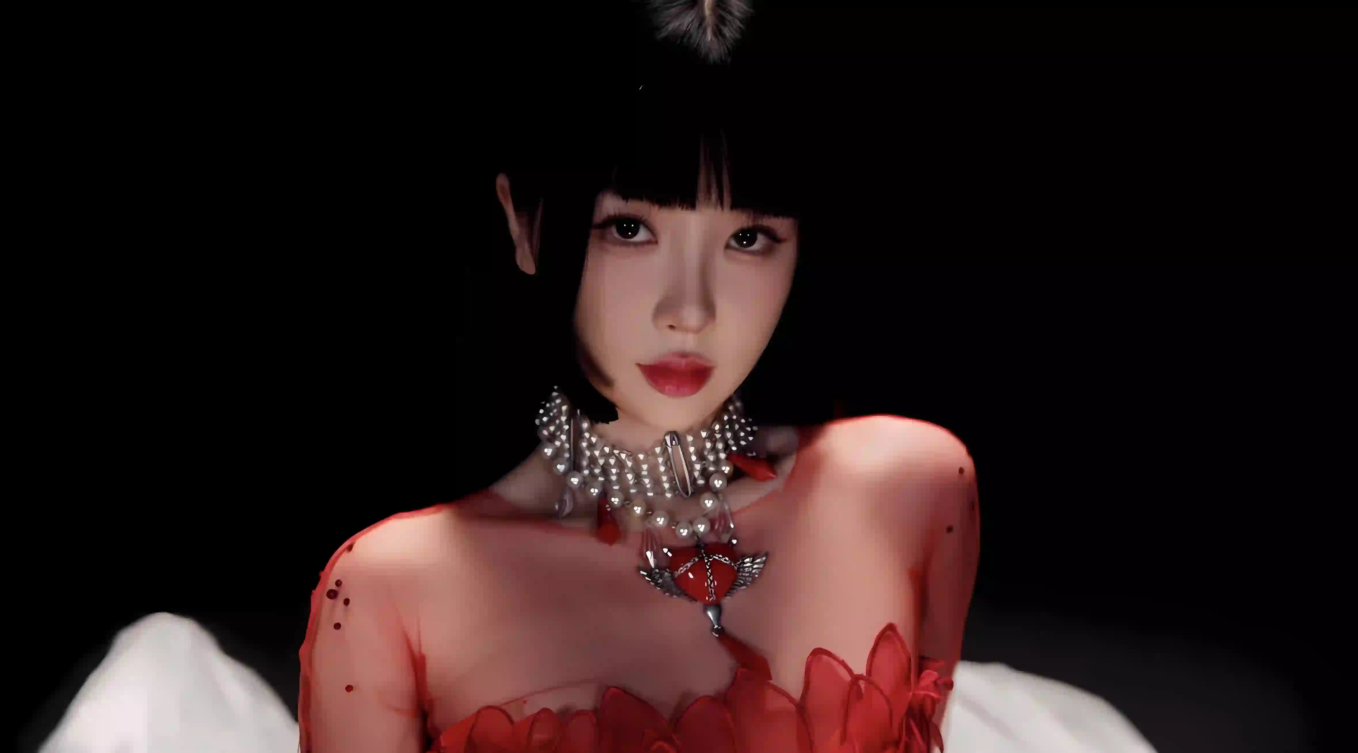 虞书欣 可爱清纯系美女 红色衣服