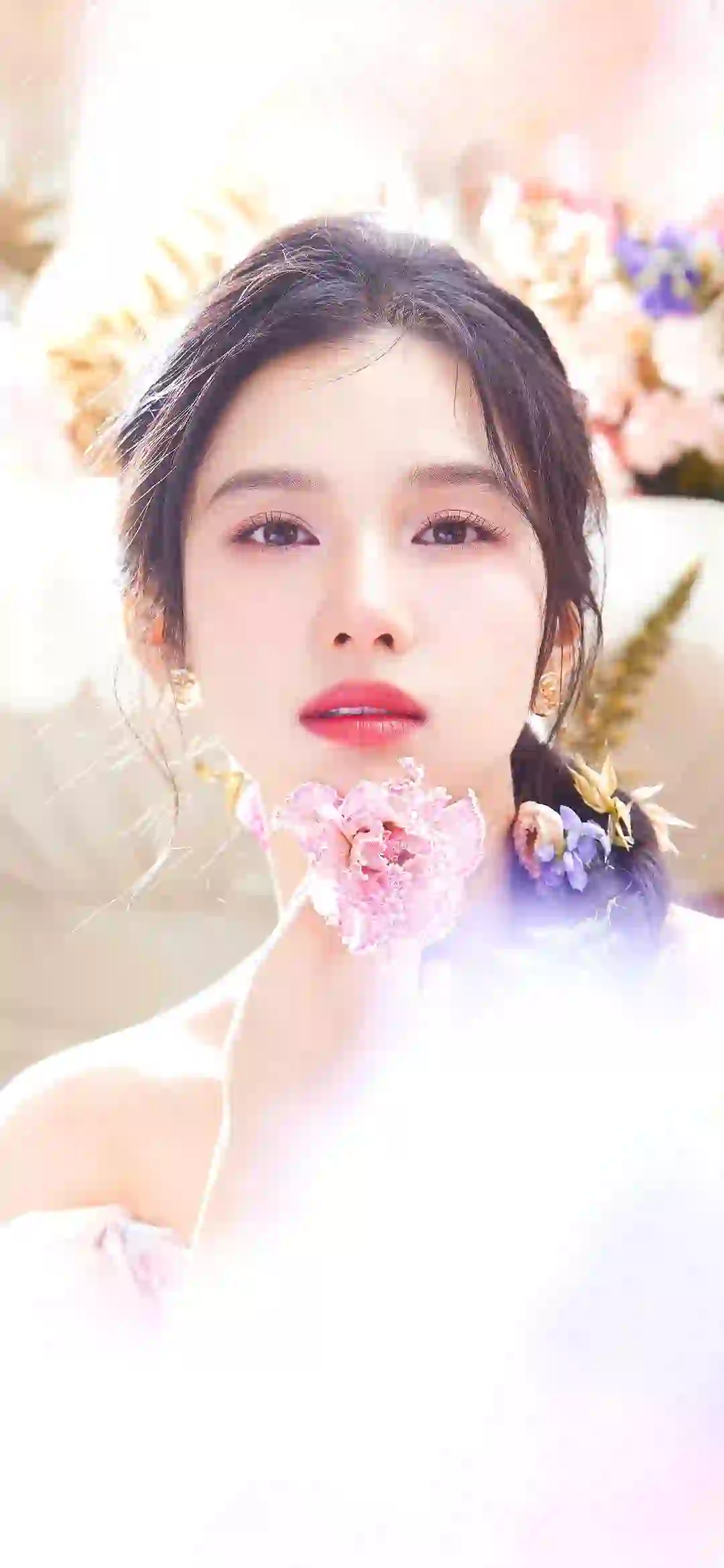 张婧仪 长发美女 花 模糊