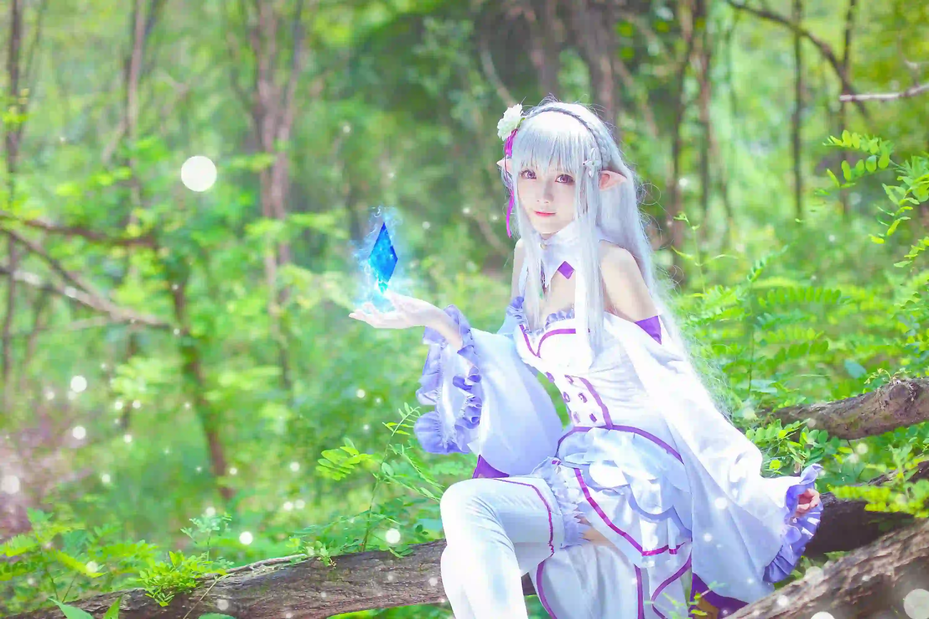 长发美女 白色长发 户外 自然 魔法 水晶