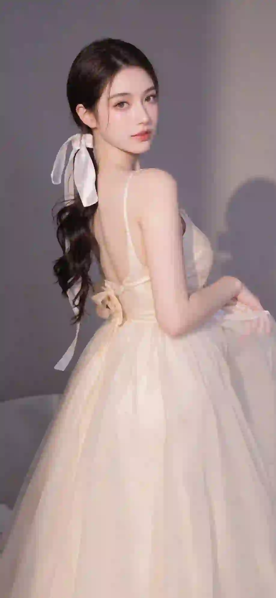 长发美女 吊带  白色发带 清纯美女