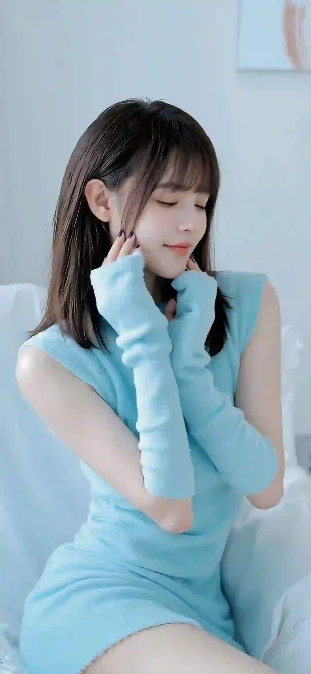 美女 长发美女 甜美 害羞 蓝色裙子 清纯