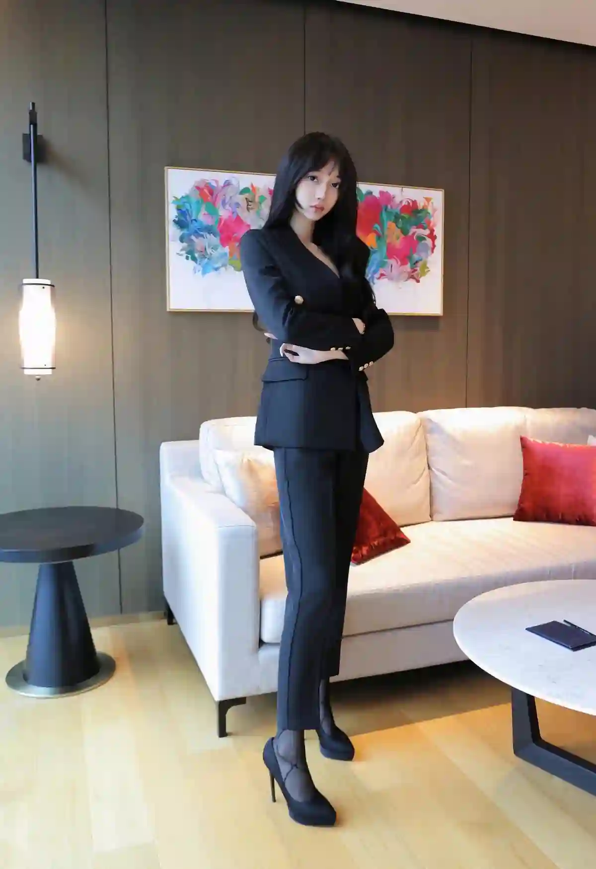 长腿黑丝美女 制服 写真 黑色丝袜 黑色西装 居家写真 性感美女 