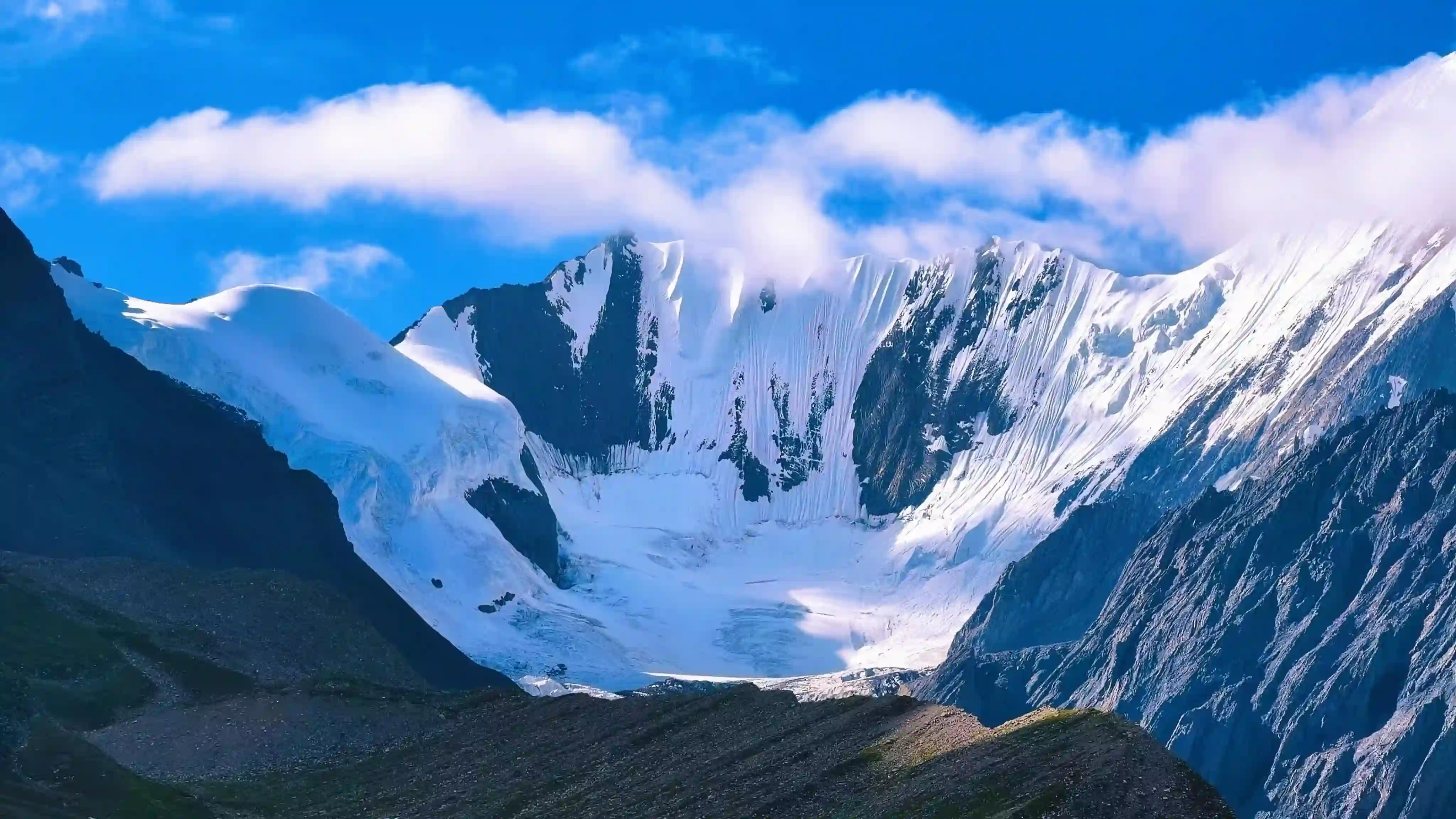 雪山 冰川 壮丽 自然风光 蓝天白云 高山