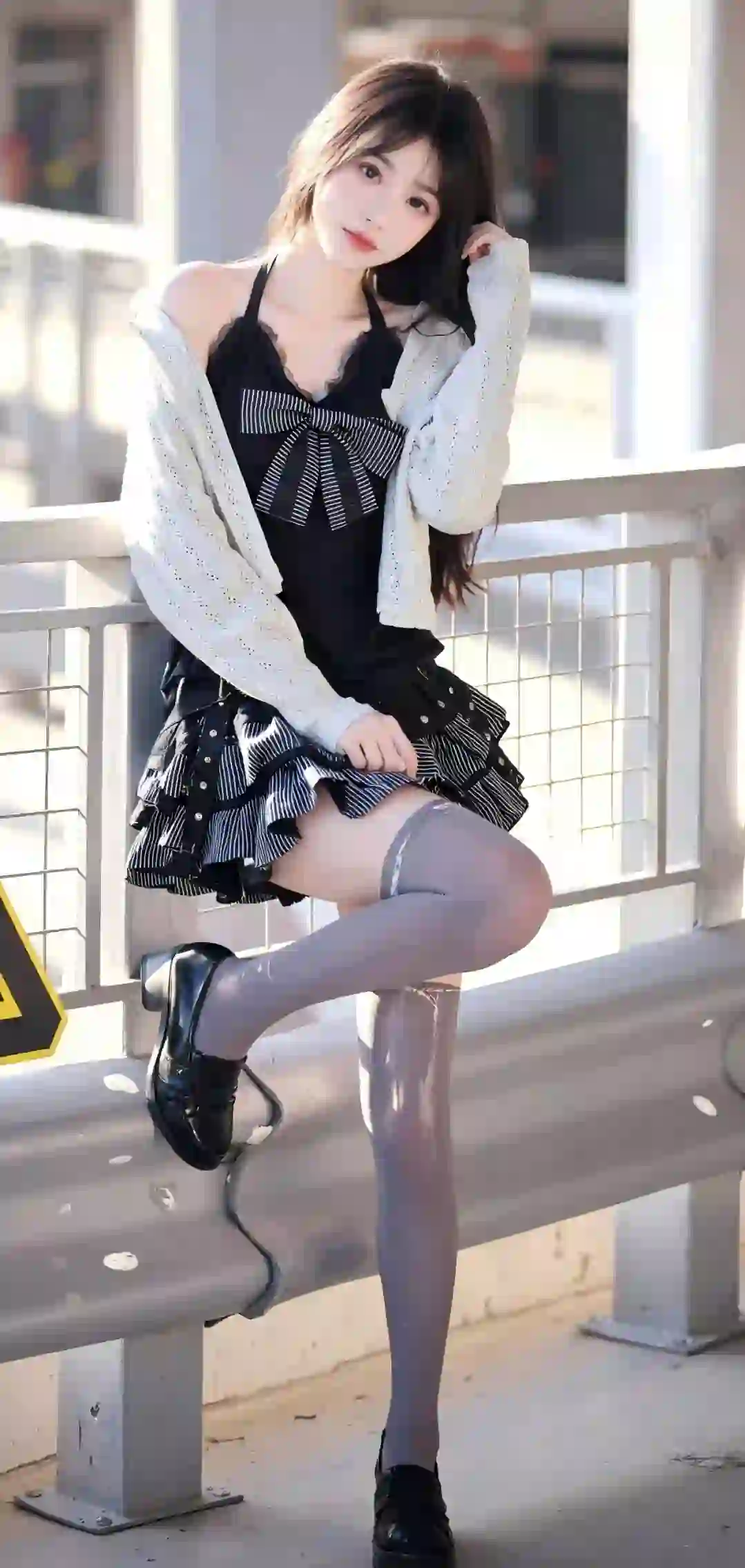 油光丝袜 黑色丝袜 户外 长腿美女 性感