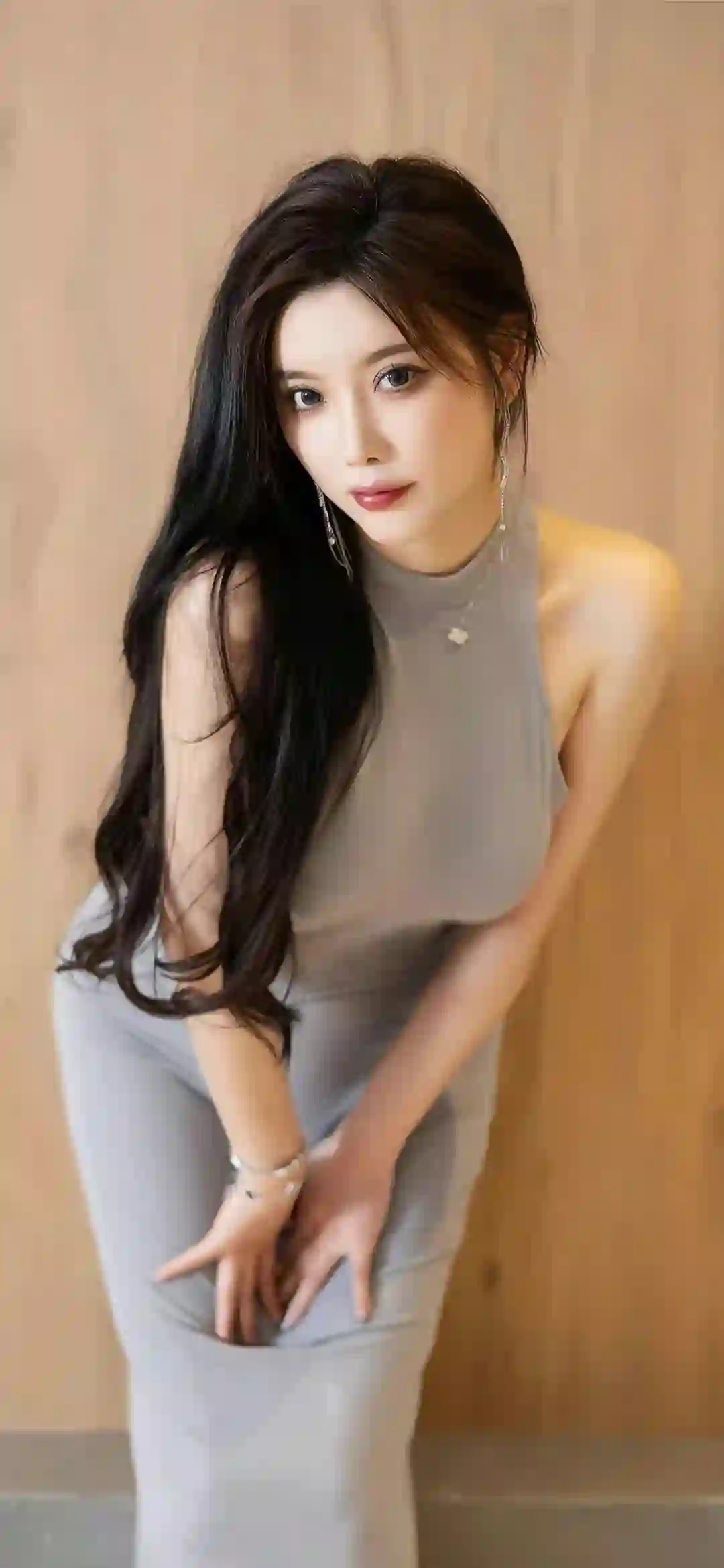 长发性感美女 居家写真