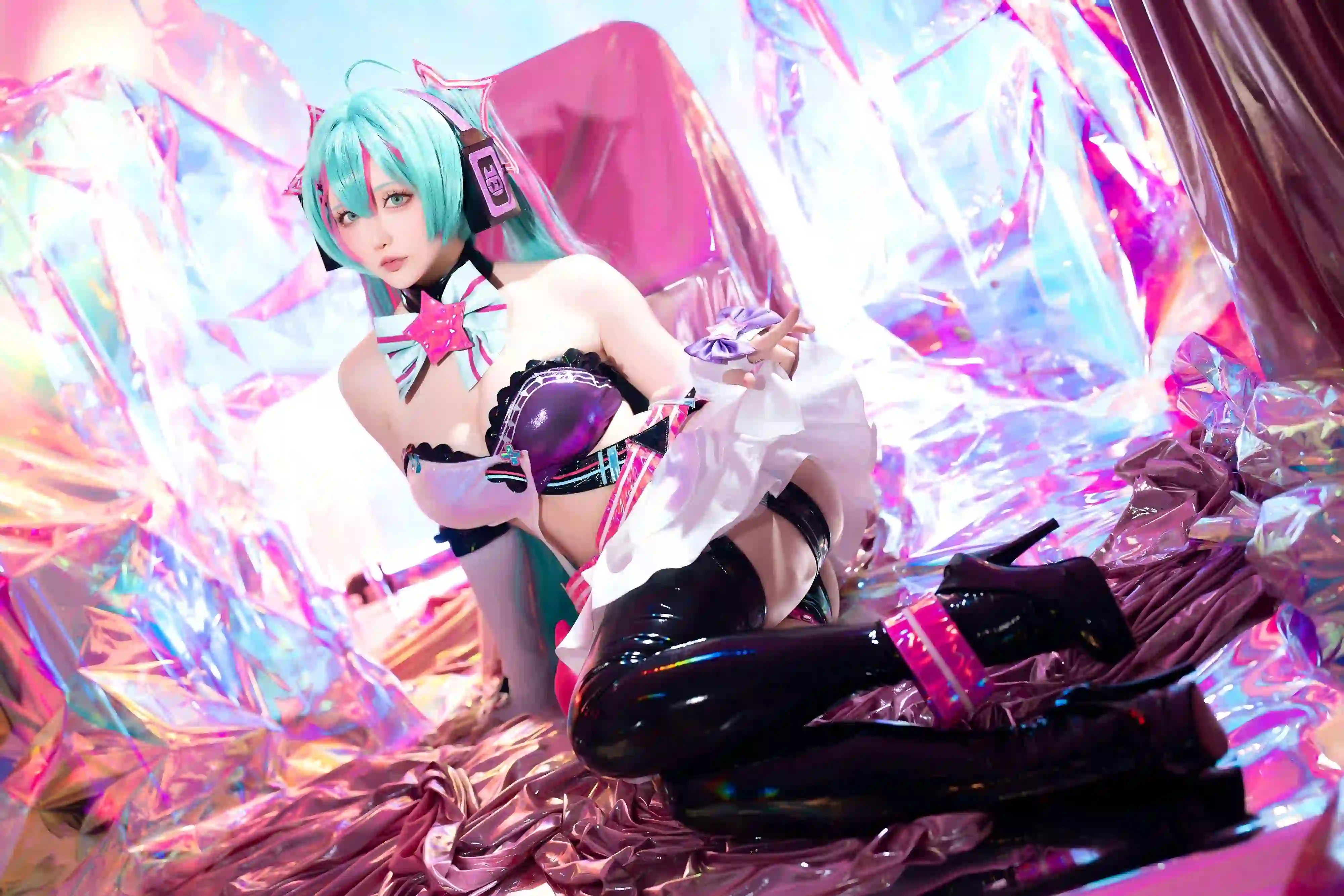 初音未来 炫彩背景 蓝色头发