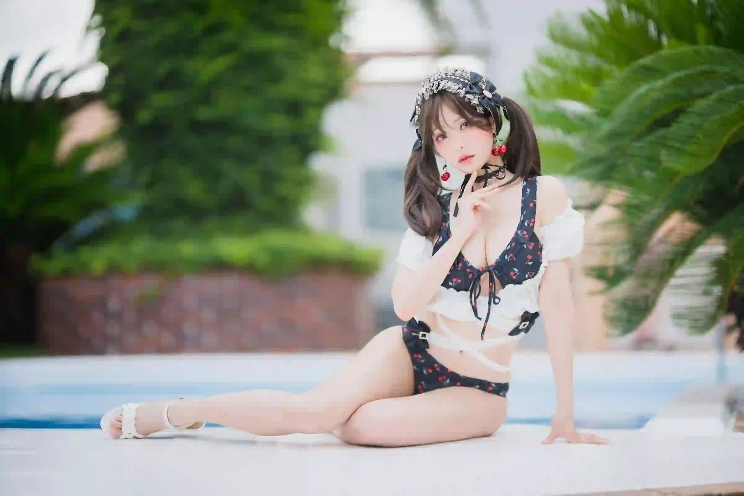 双马尾 长发性感美女 户外 泳池美女 长腿美女