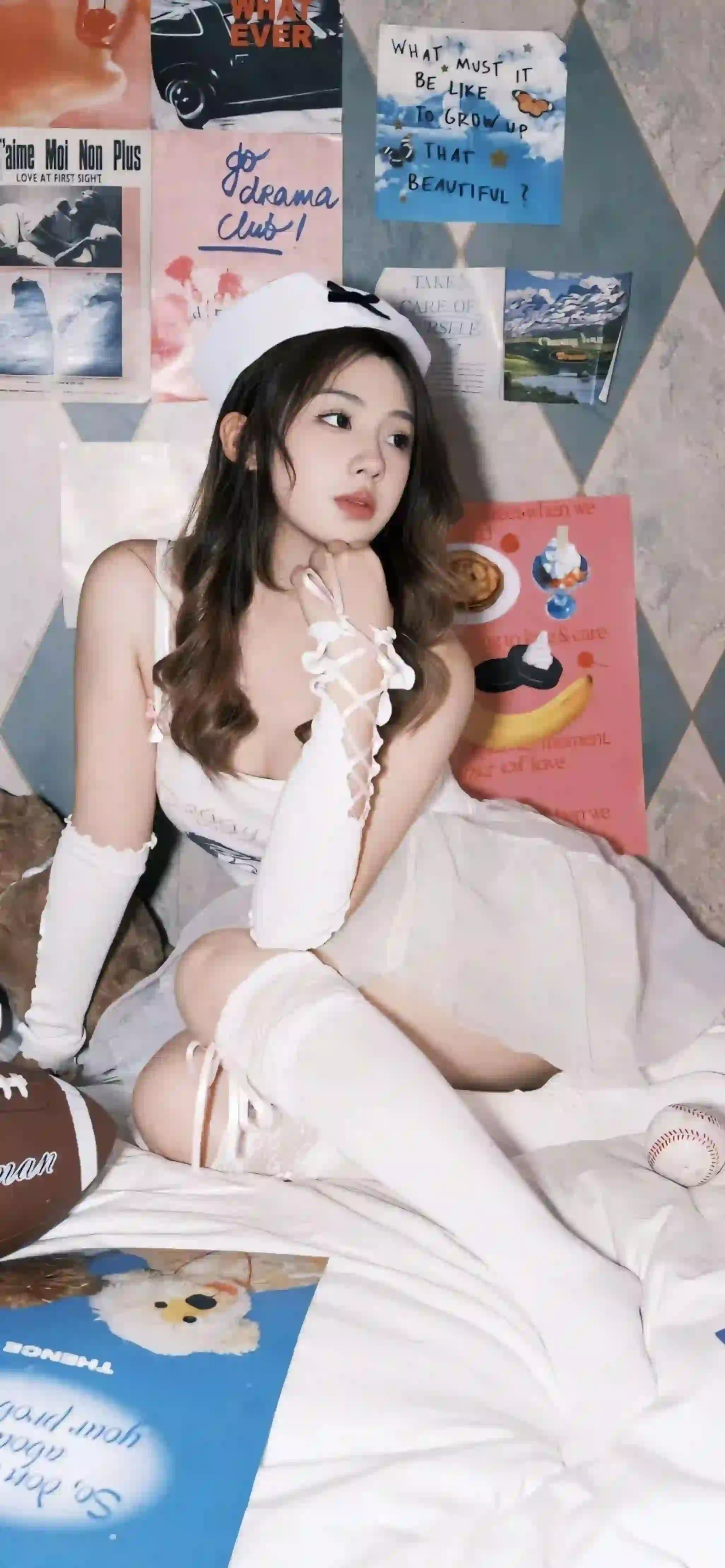 长发性感美女 长腿丝袜美女 白色纱裙 白丝 居家写真