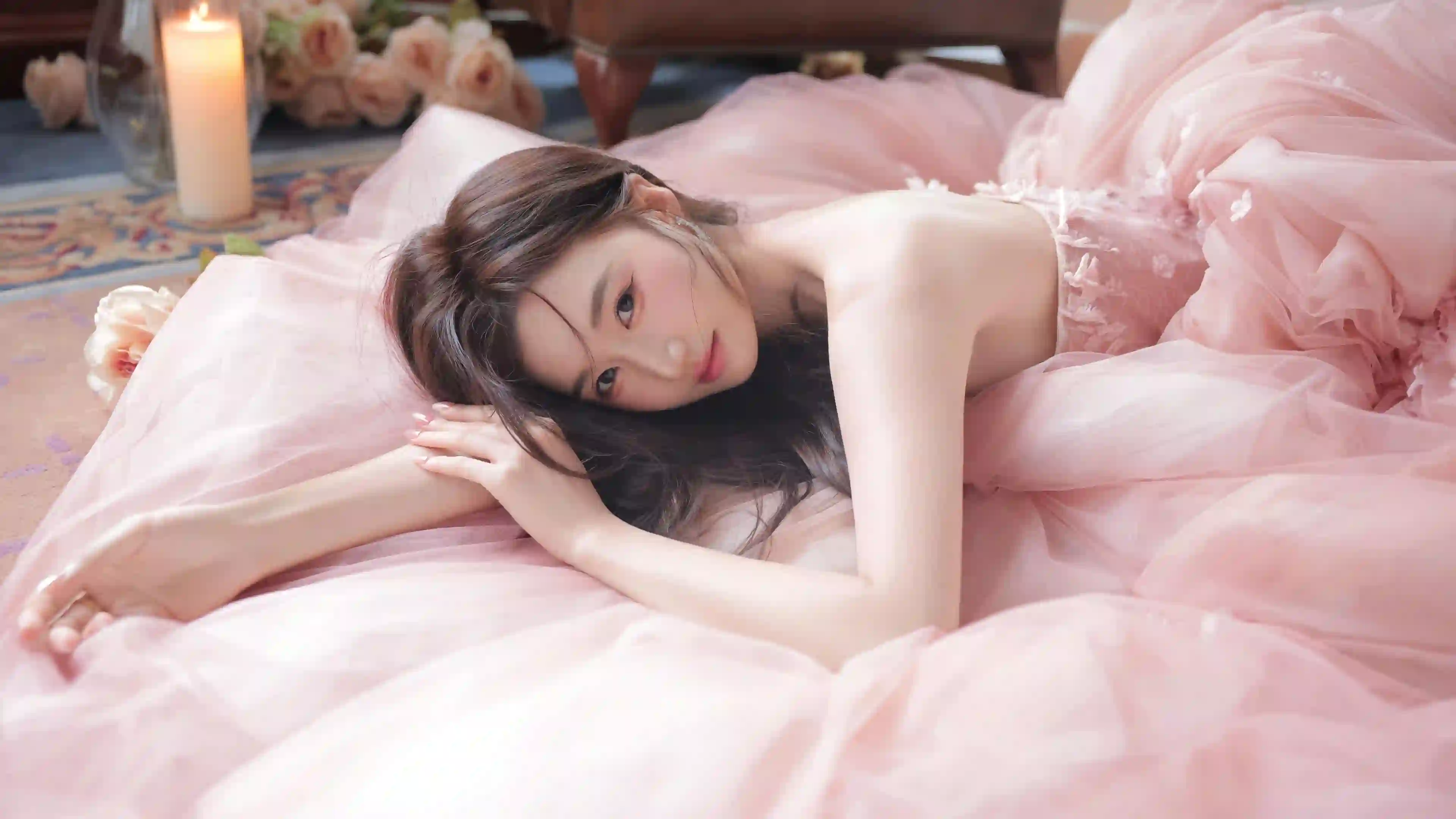 粉色纱裙 少女 浪漫 蜡烛
