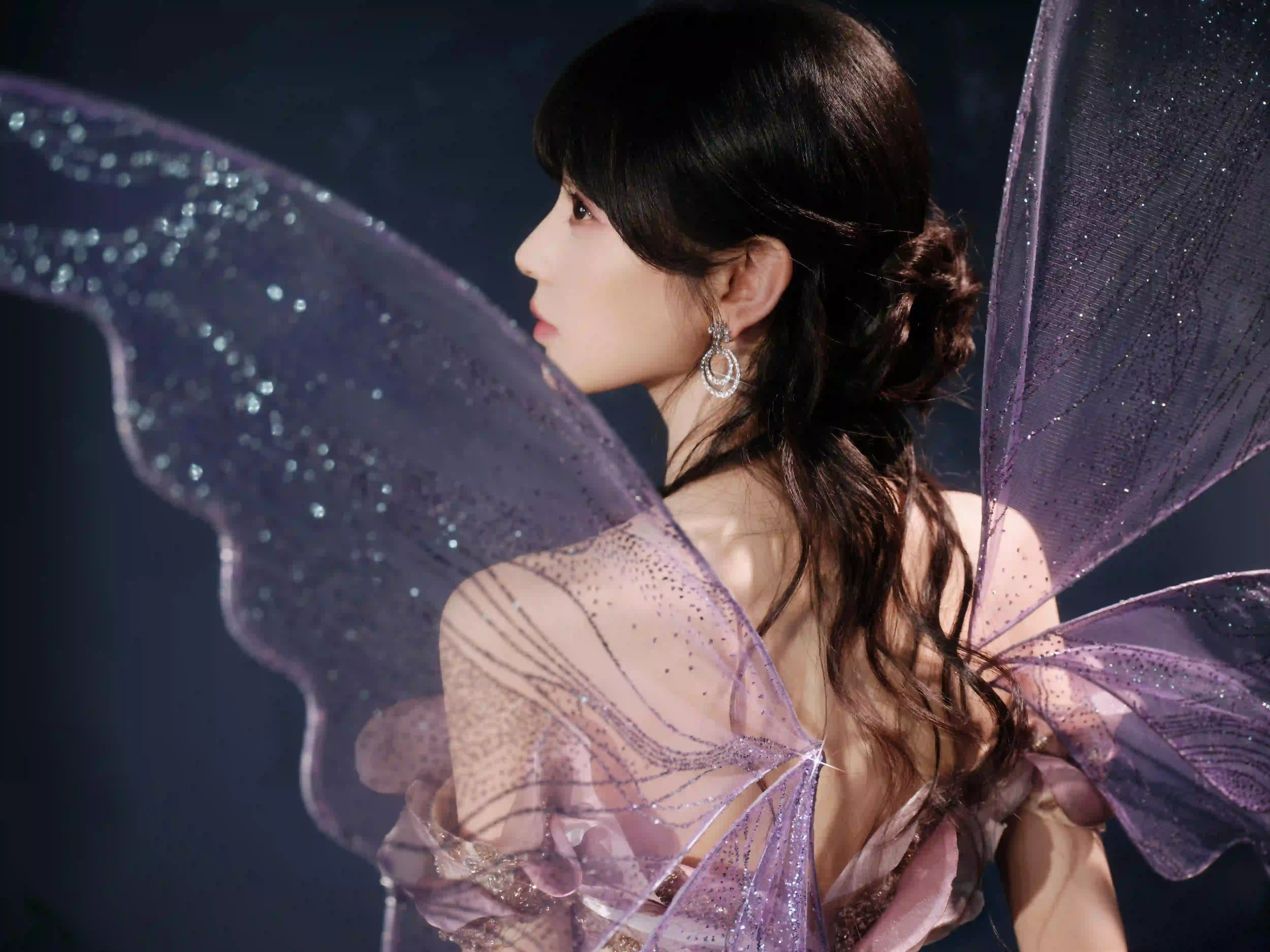 田曦薇 长发美女 明星 透明蝴蝶翅膀