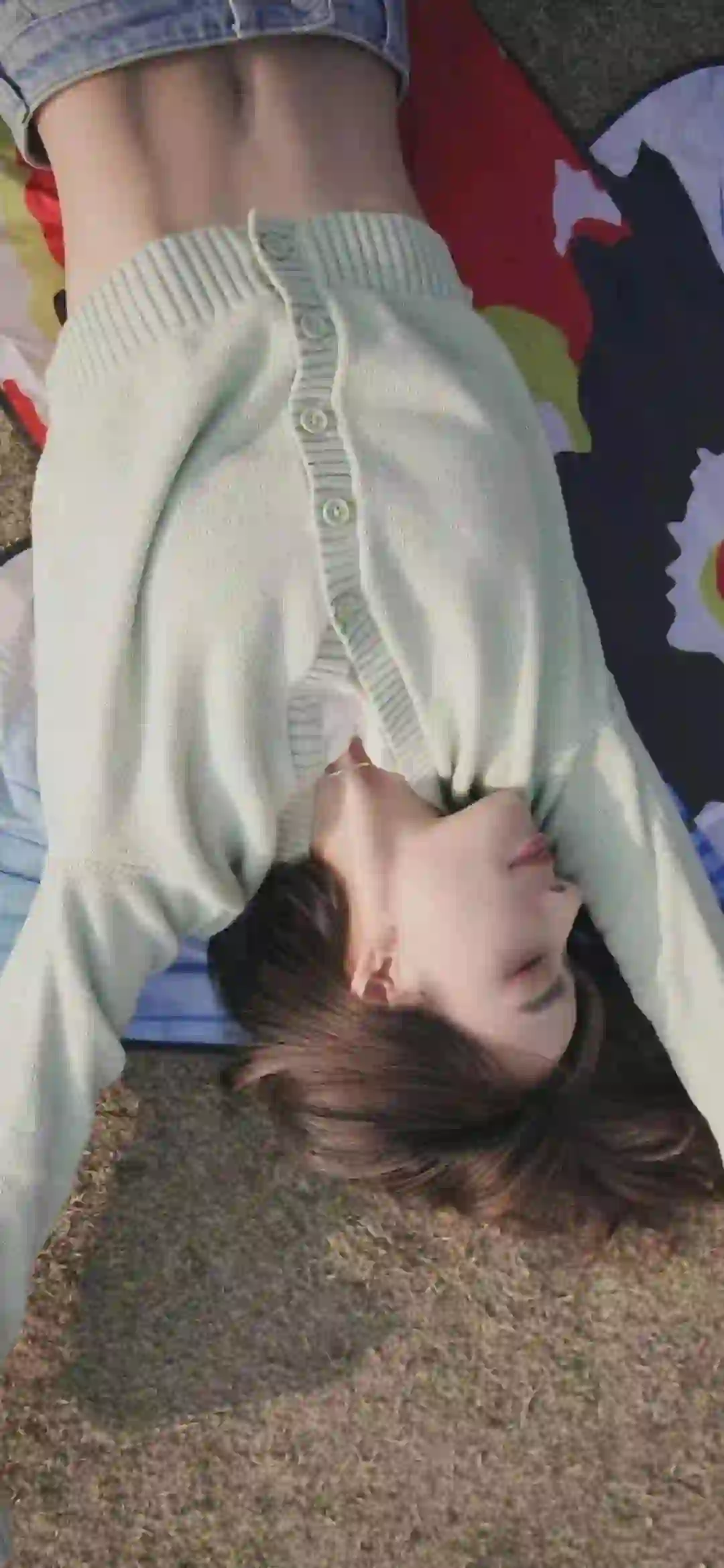 慵懒 放松 长发性感美女 牛仔穿搭