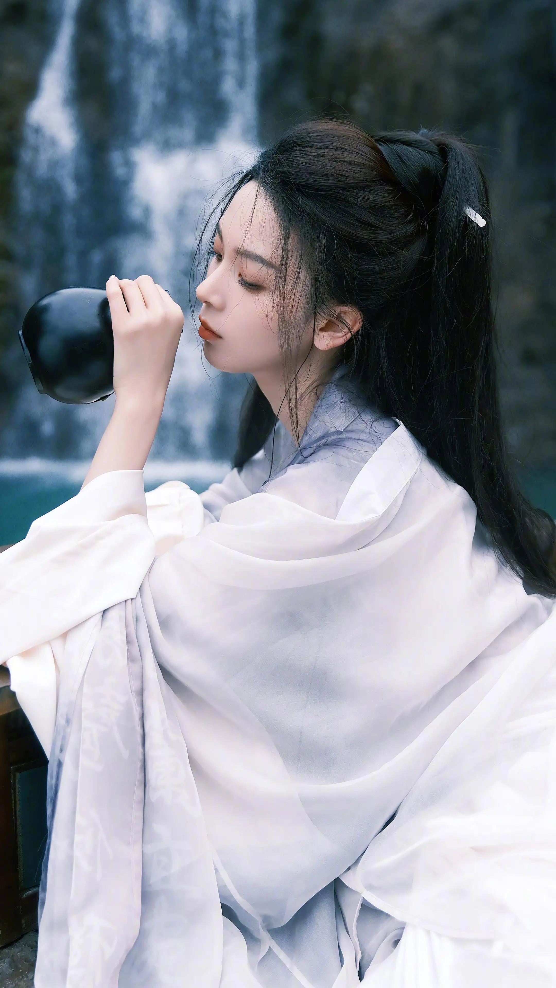古风美女陈瑶 小酒壶 4k手机壁纸竖屏