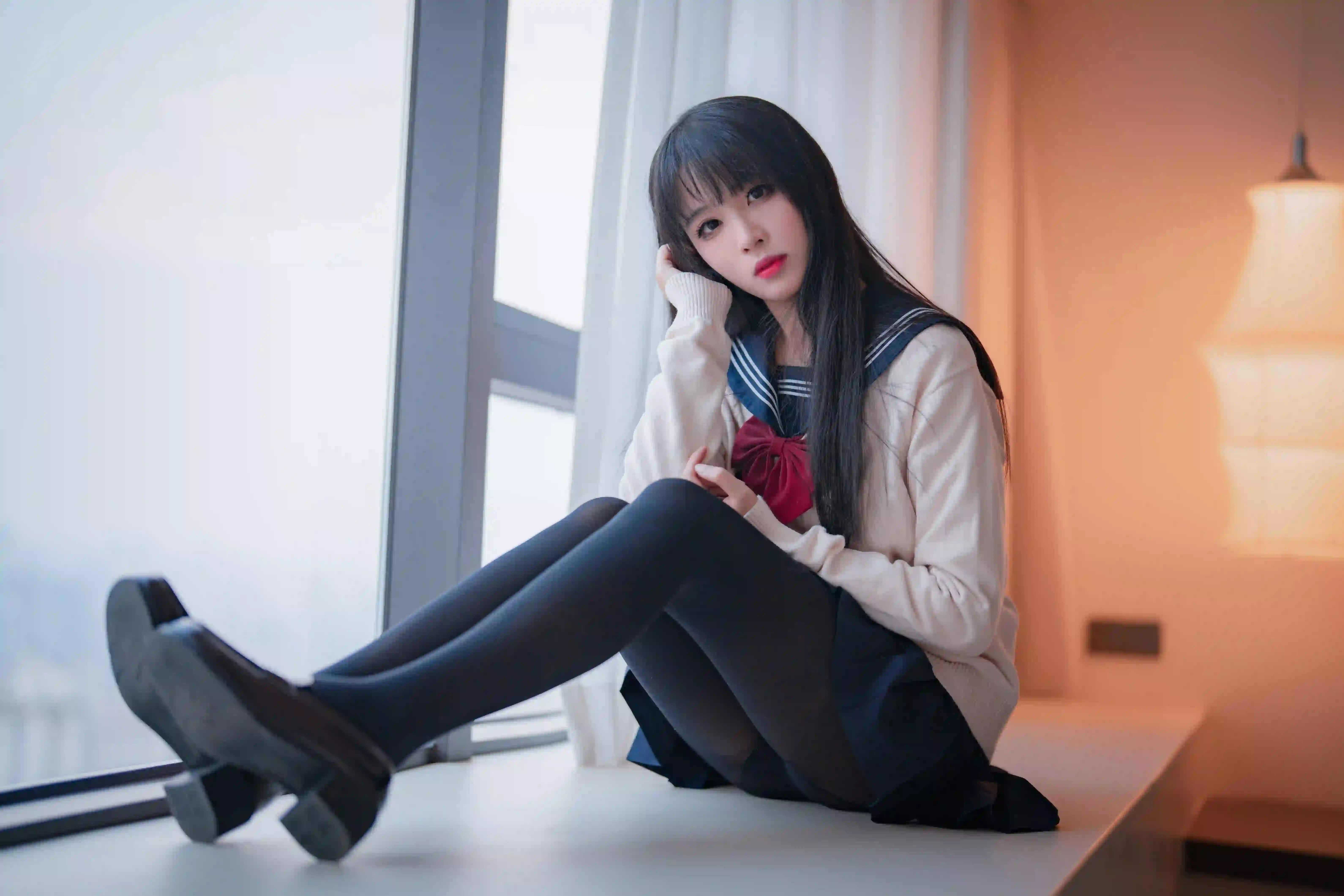 黑丝jk女孩 长腿美女 居家写真 学院风