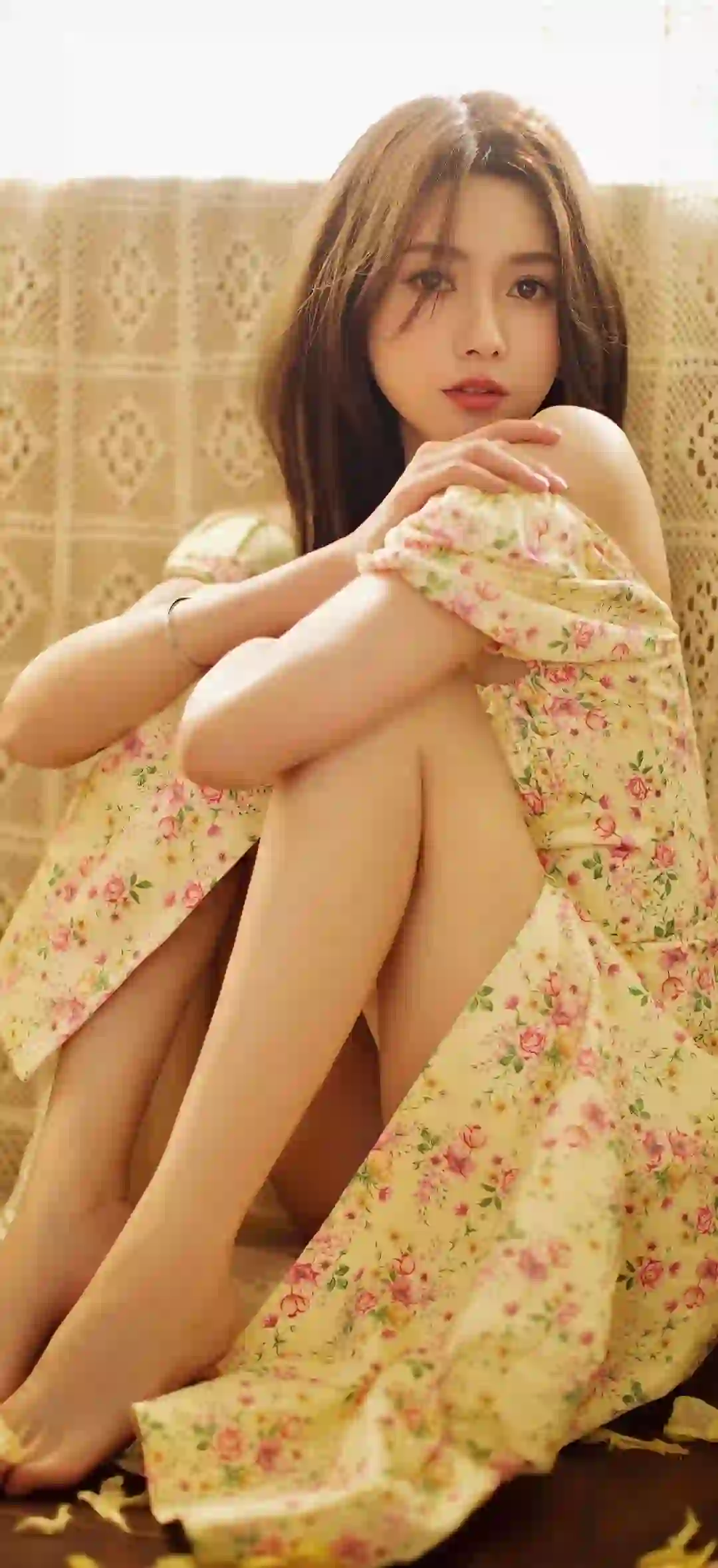 美女 长发美女 性感 碎花裙