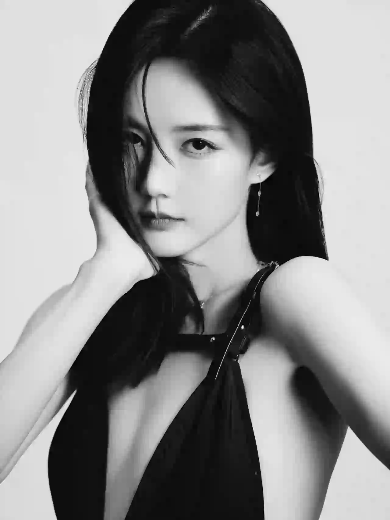 李一桐 性感美女 黑白风格 艺术写真